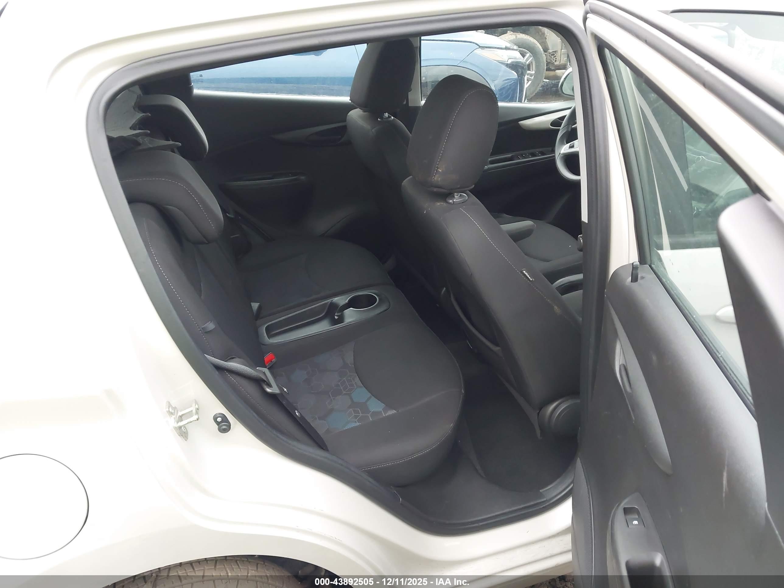 CHEVROLET SPARK image 8