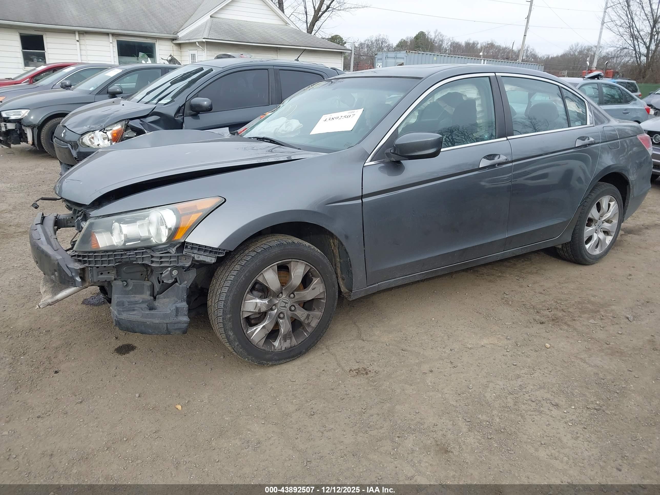 HONDA ACCORD image 2