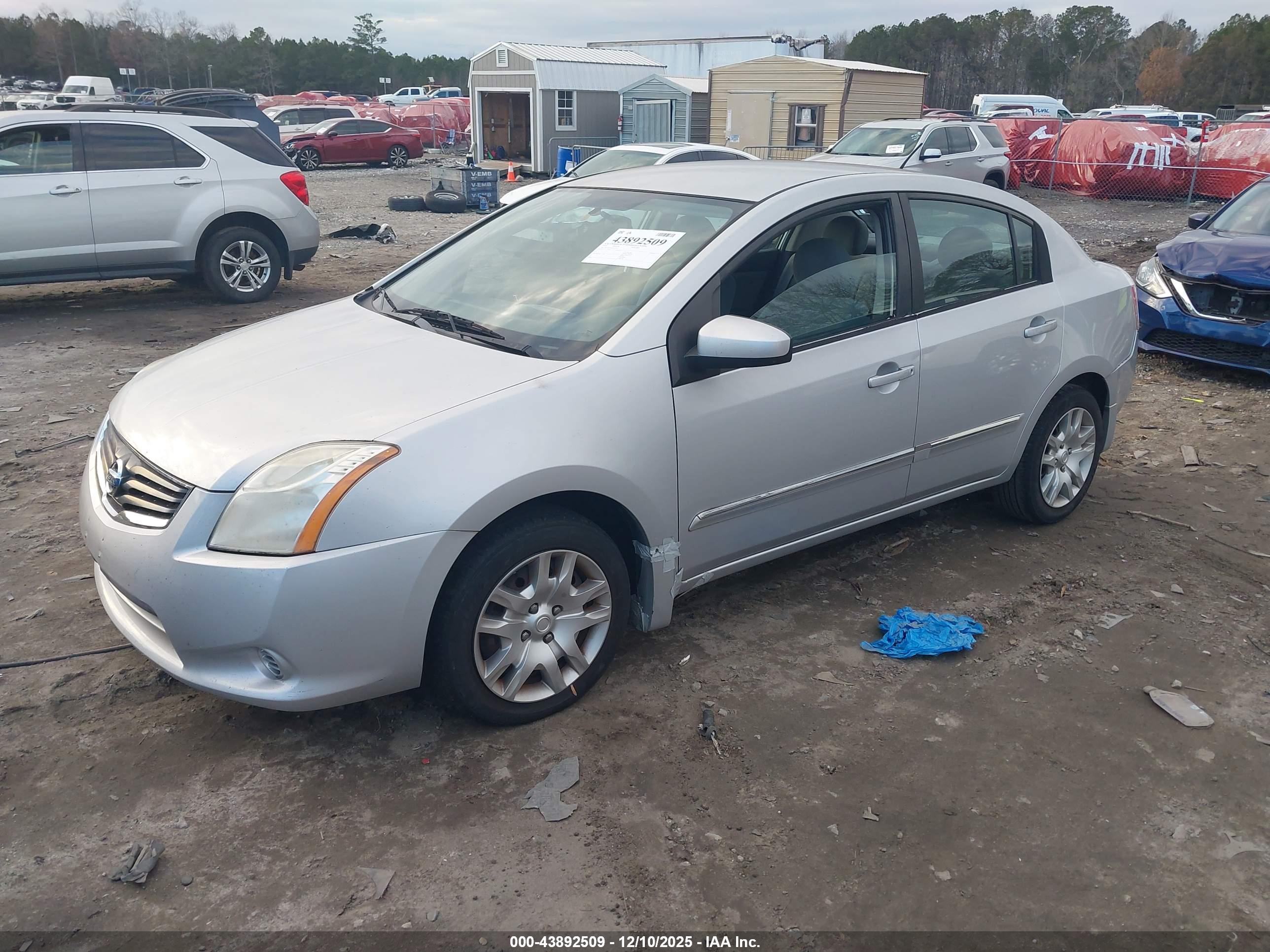 NISSAN SENTRA image 2
