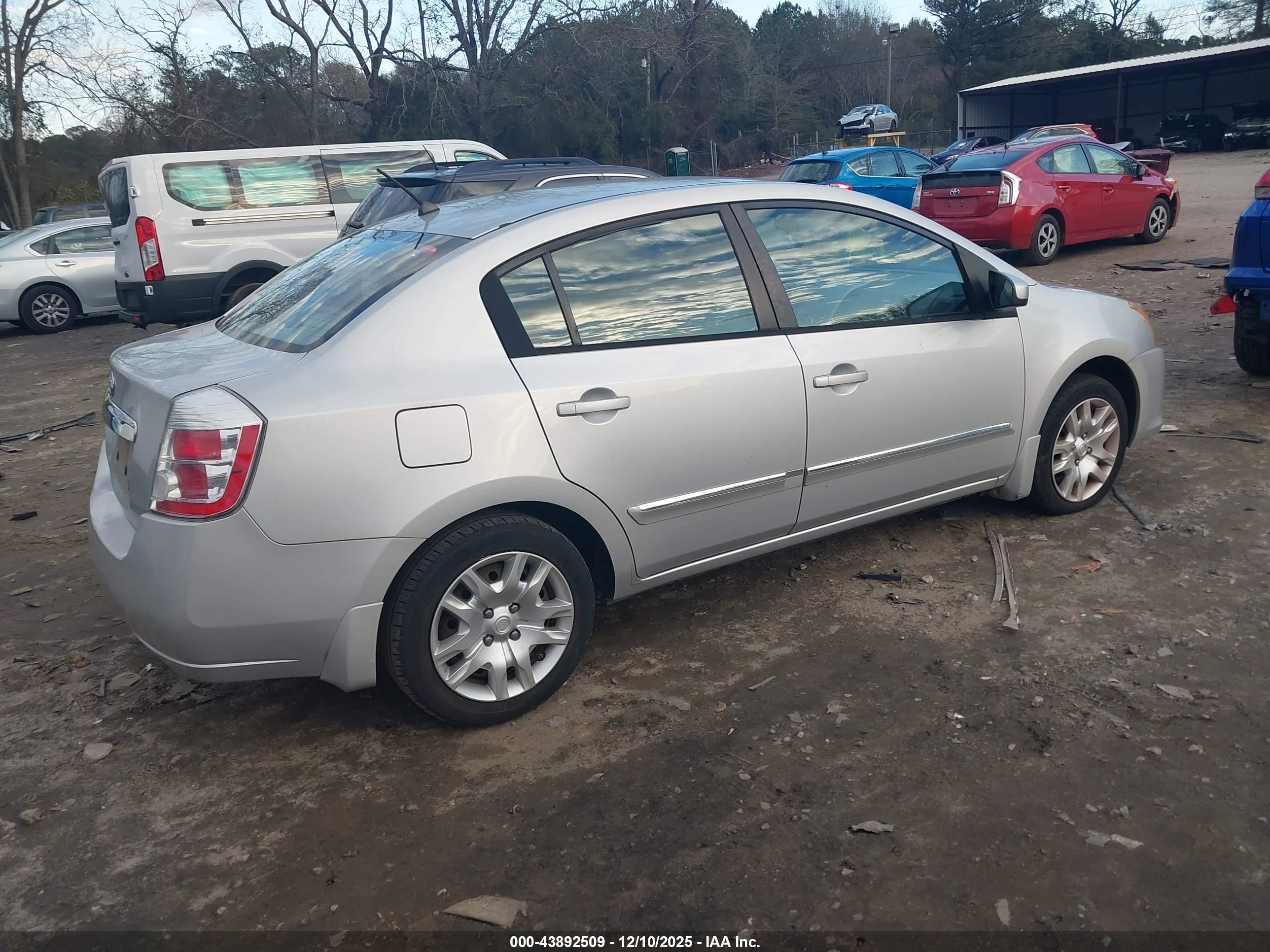 NISSAN SENTRA image 4