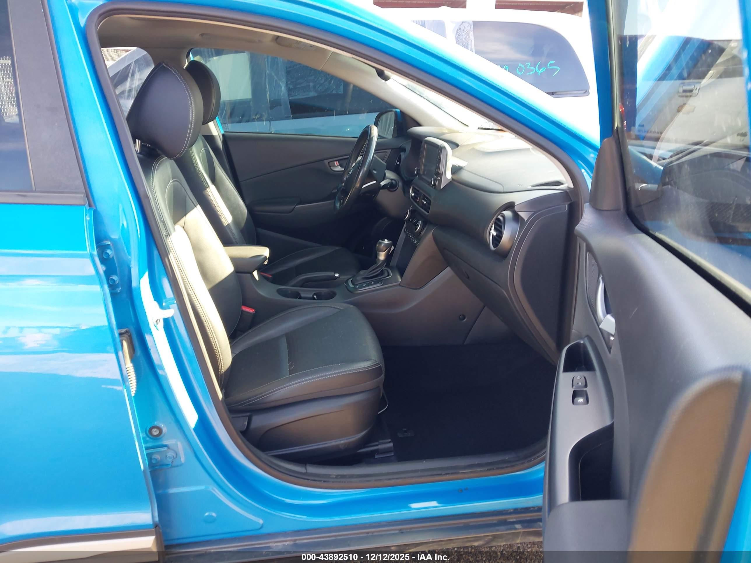 HYUNDAI KONA image 5