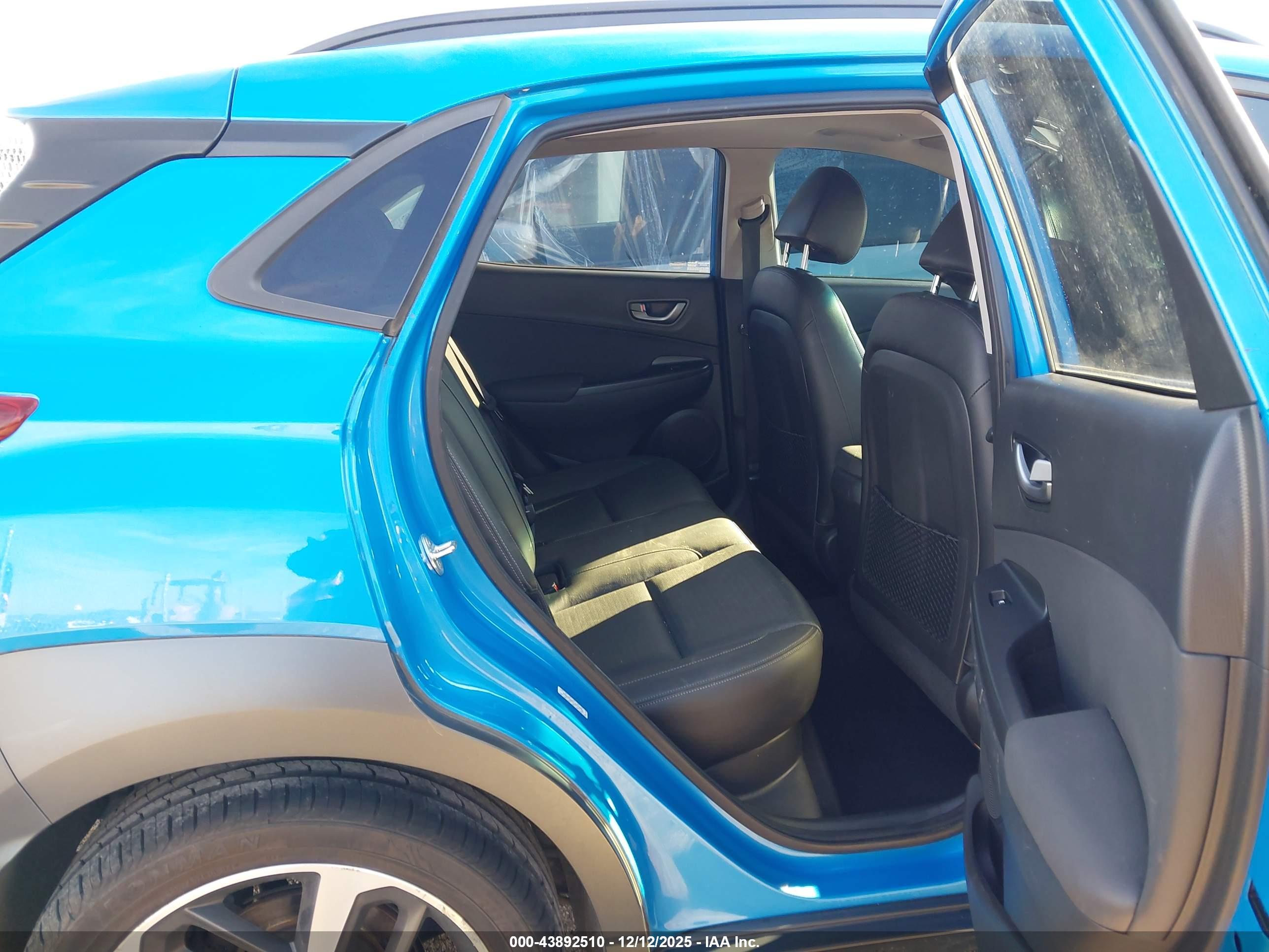 HYUNDAI KONA image 8