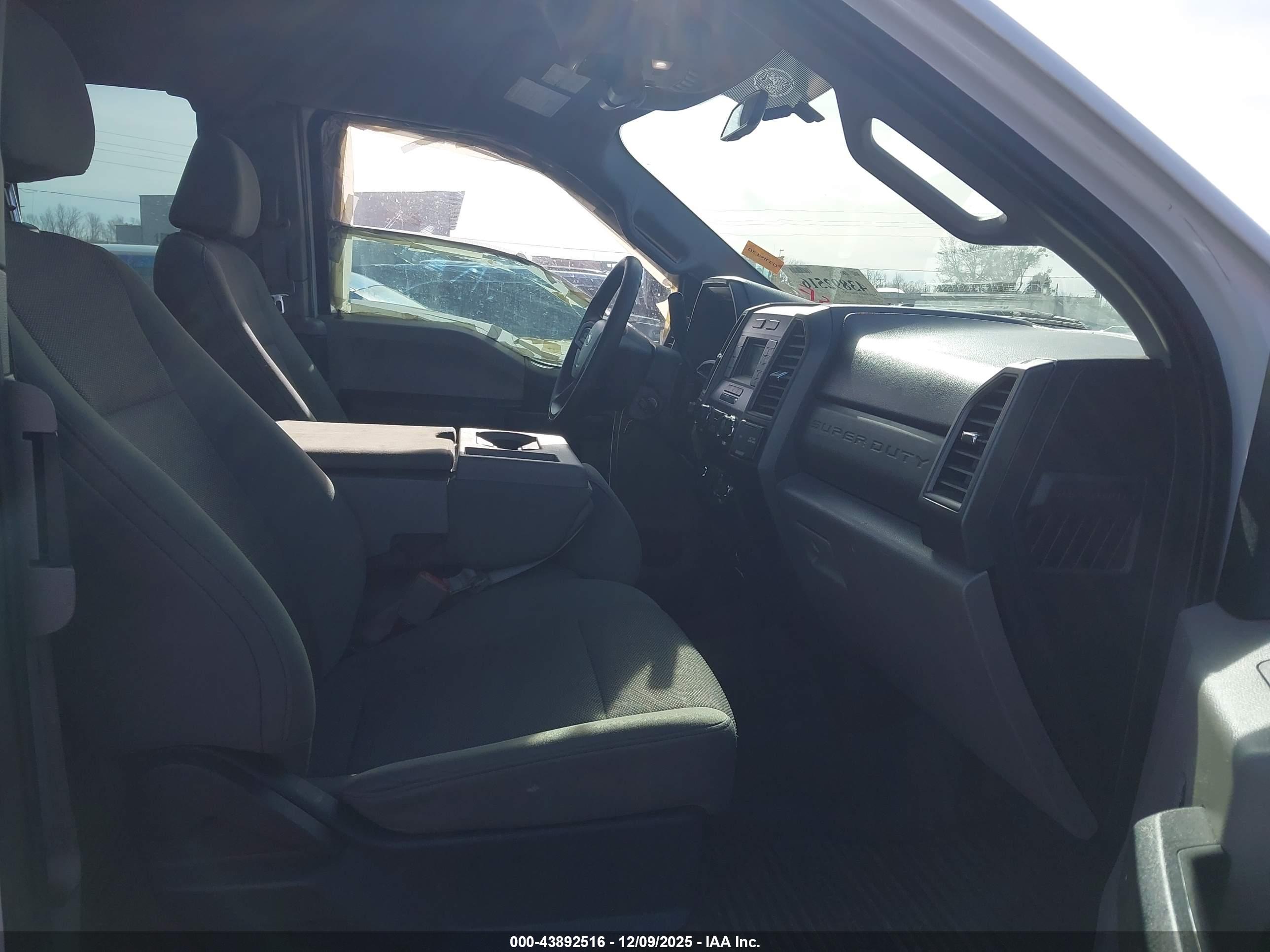 FORD F-250 image 5