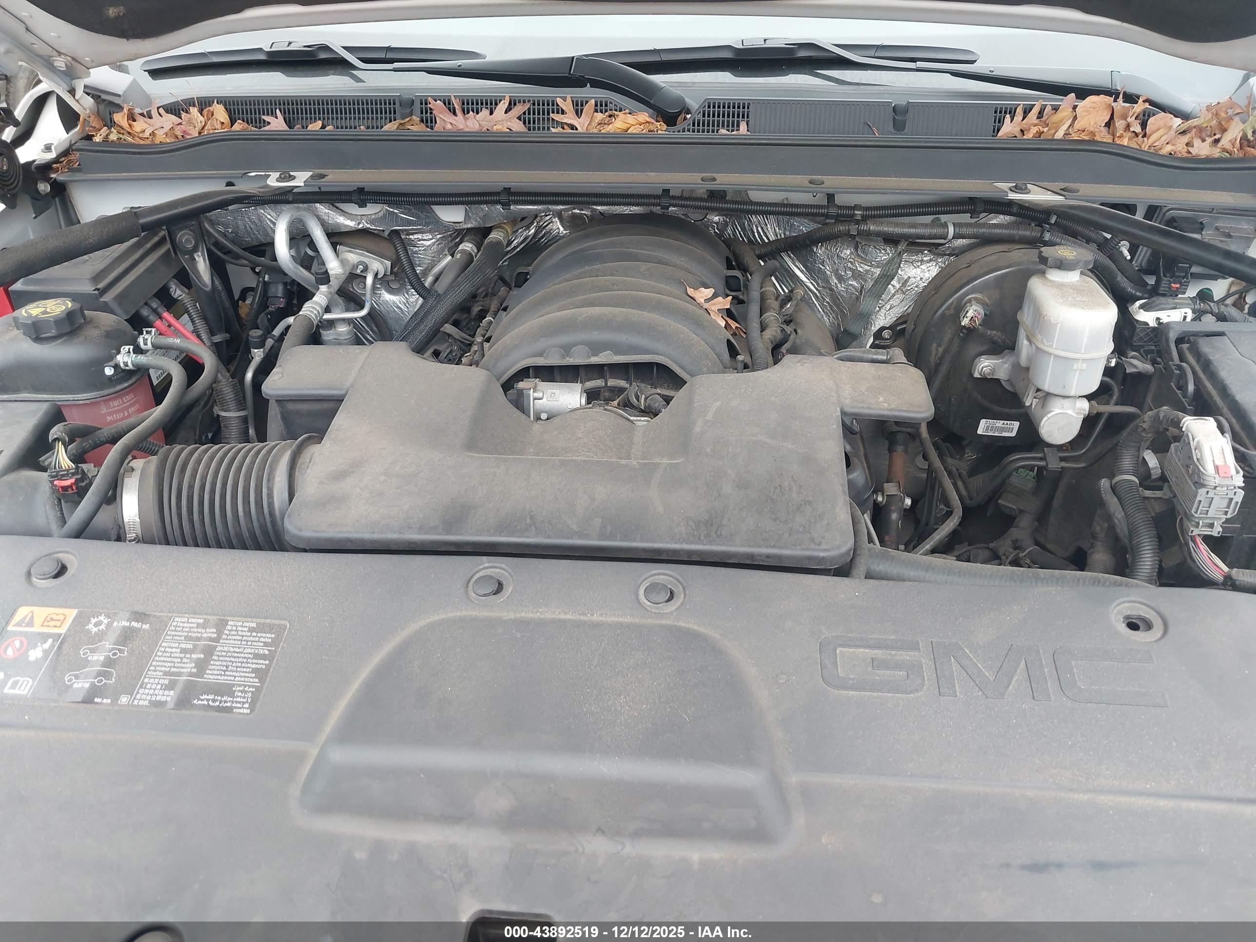 GMC YUKON image 10