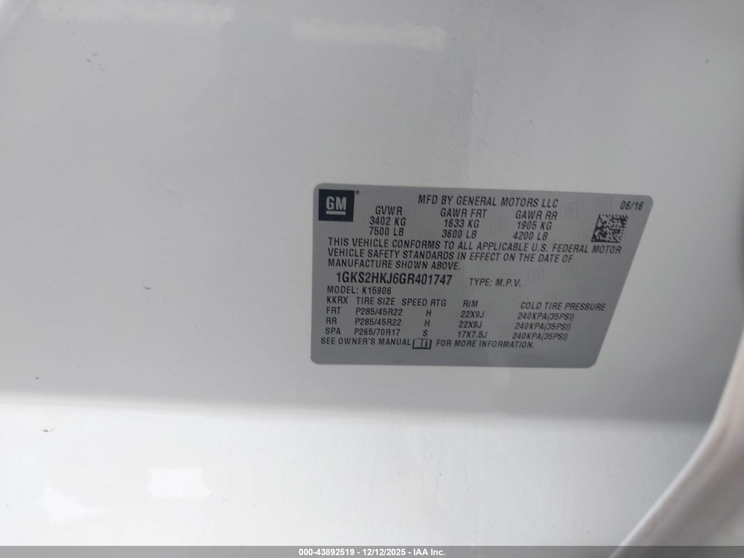 GMC YUKON image 9