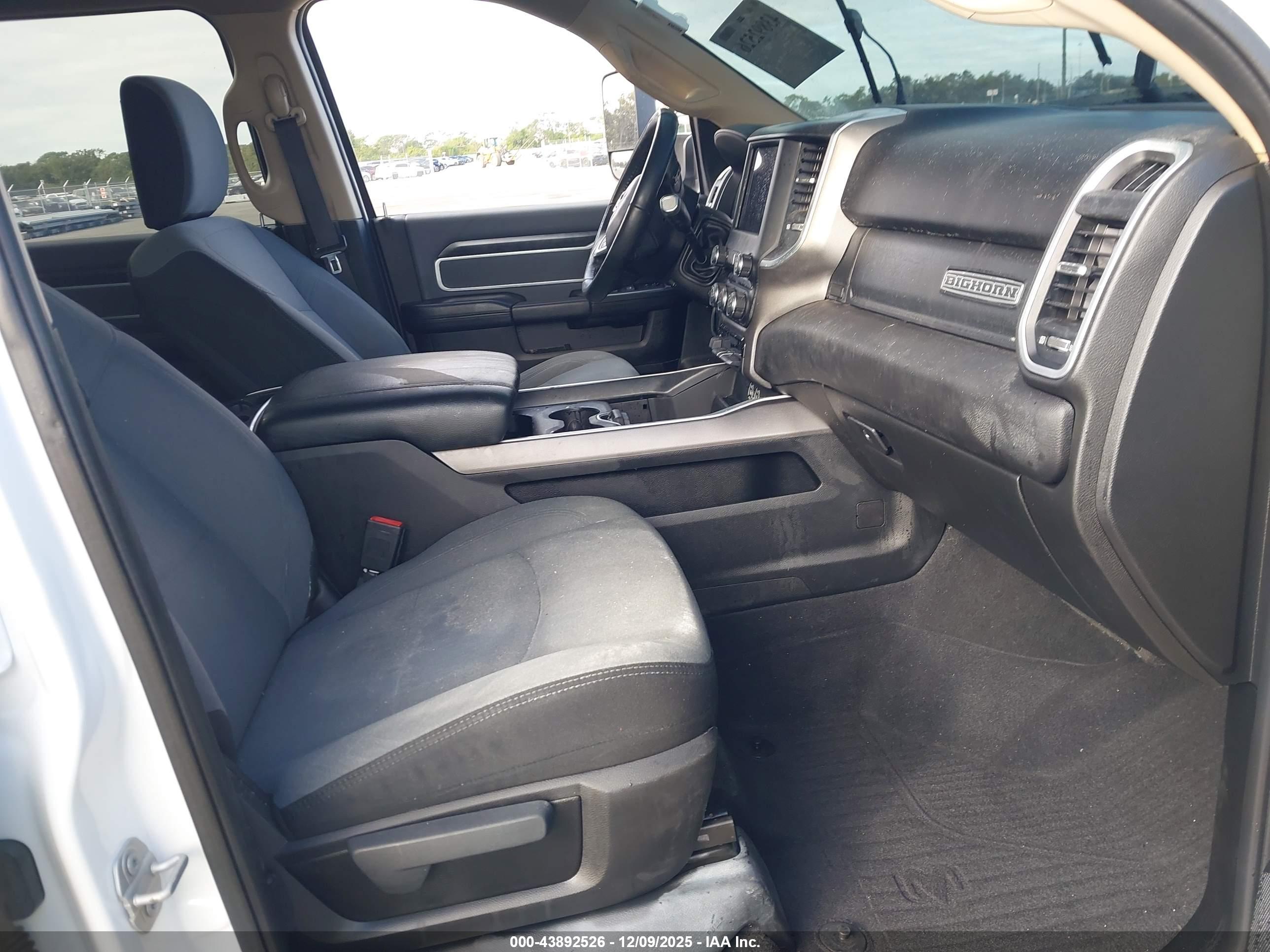 RAM 2500 image 5