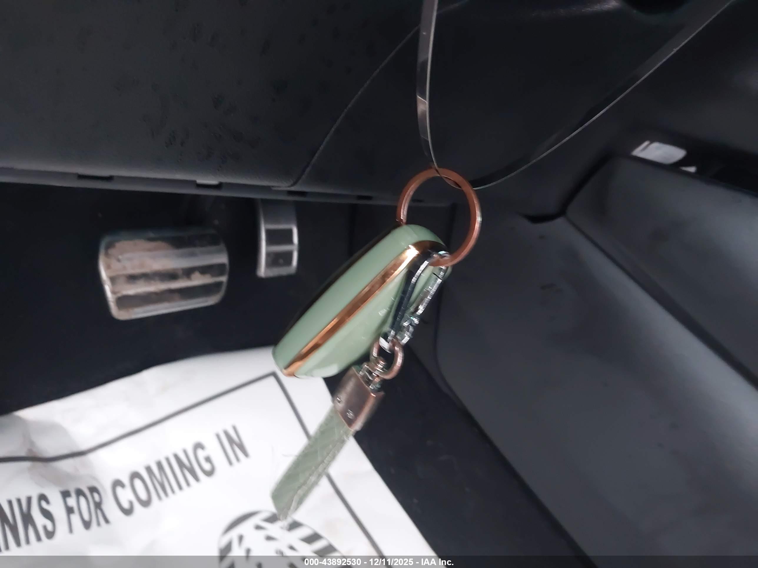 FORD ESCAPE image 11