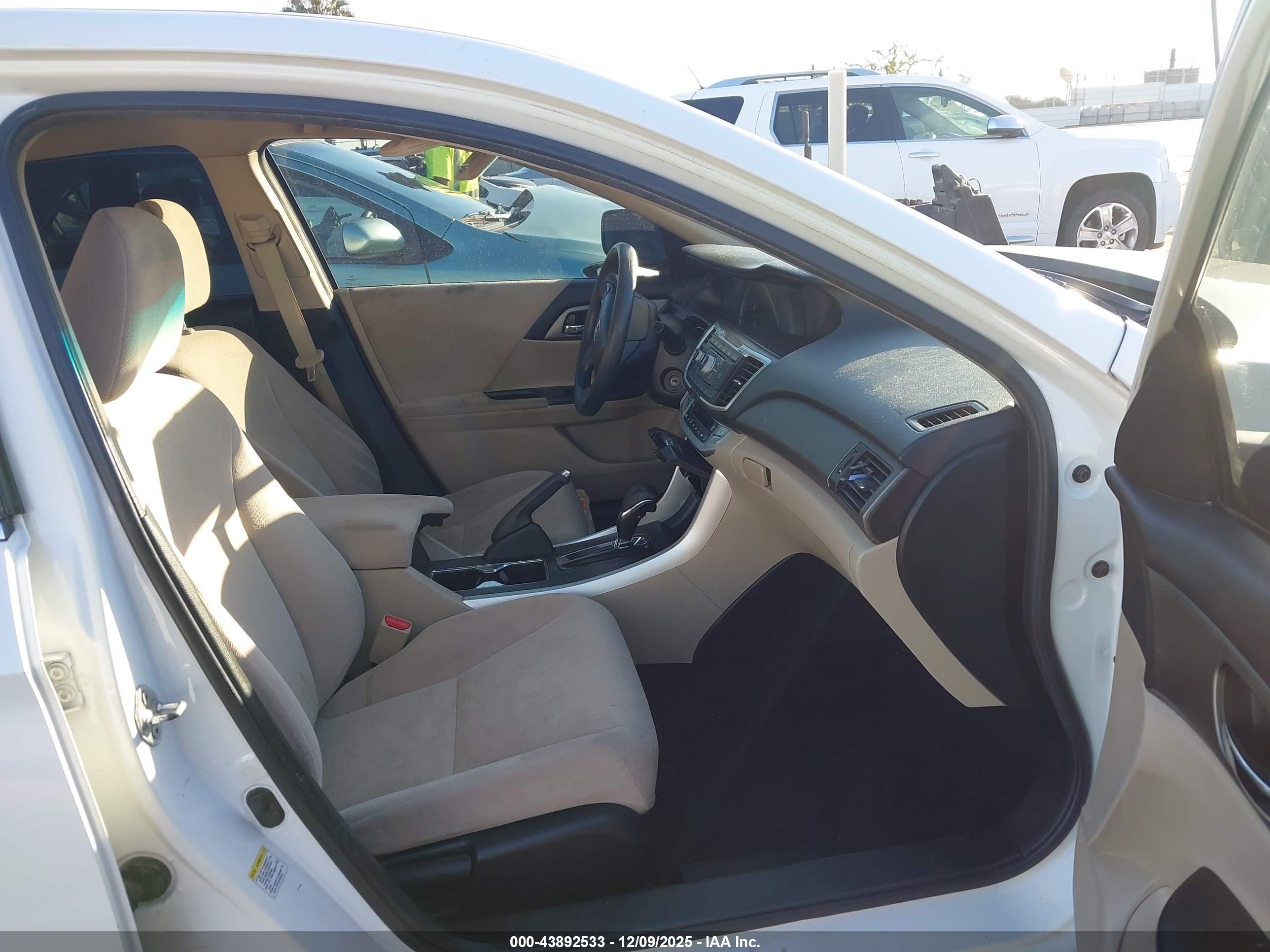 HONDA ACCORD image 5