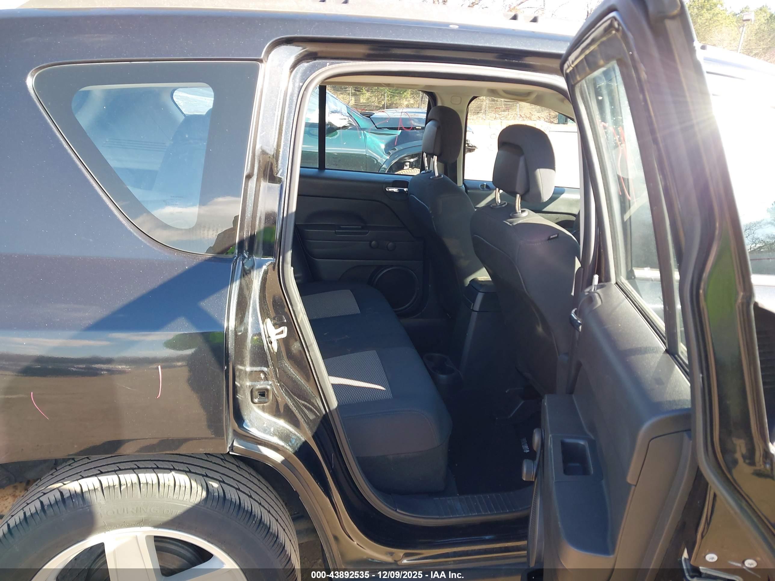 JEEP COMPASS image 8