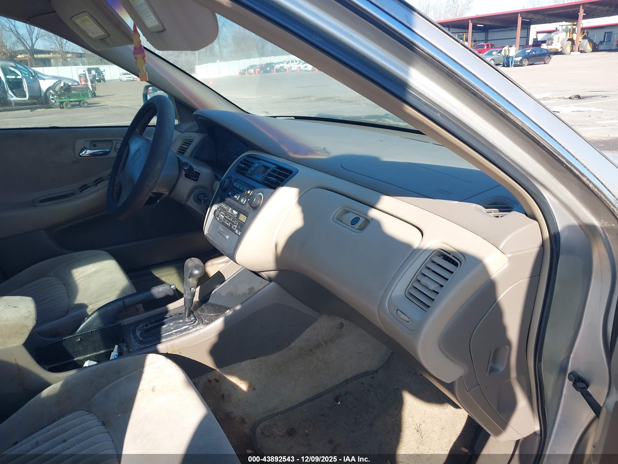 HONDA ACCORD image 5