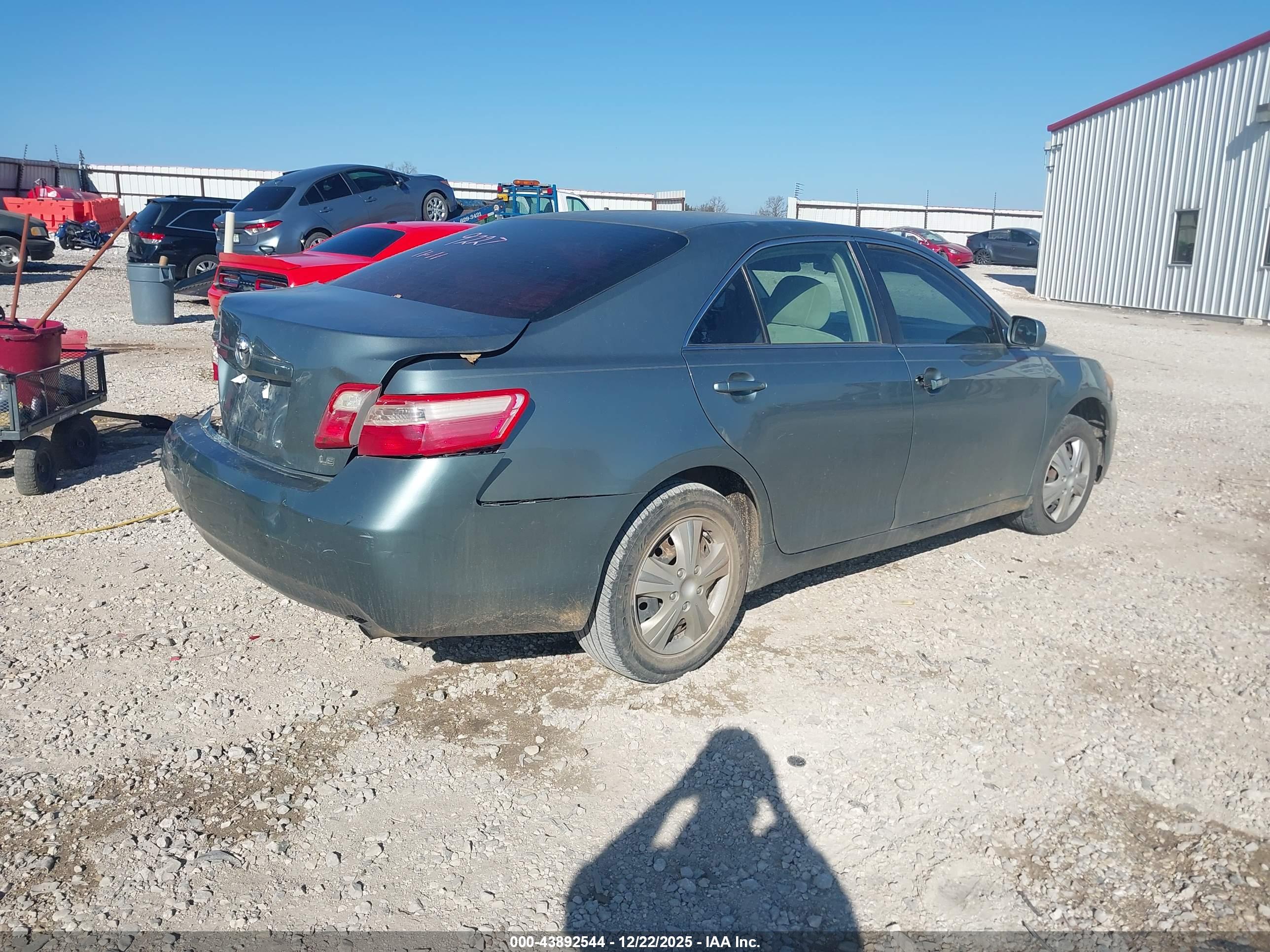 TOYOTA CAMRY image 4