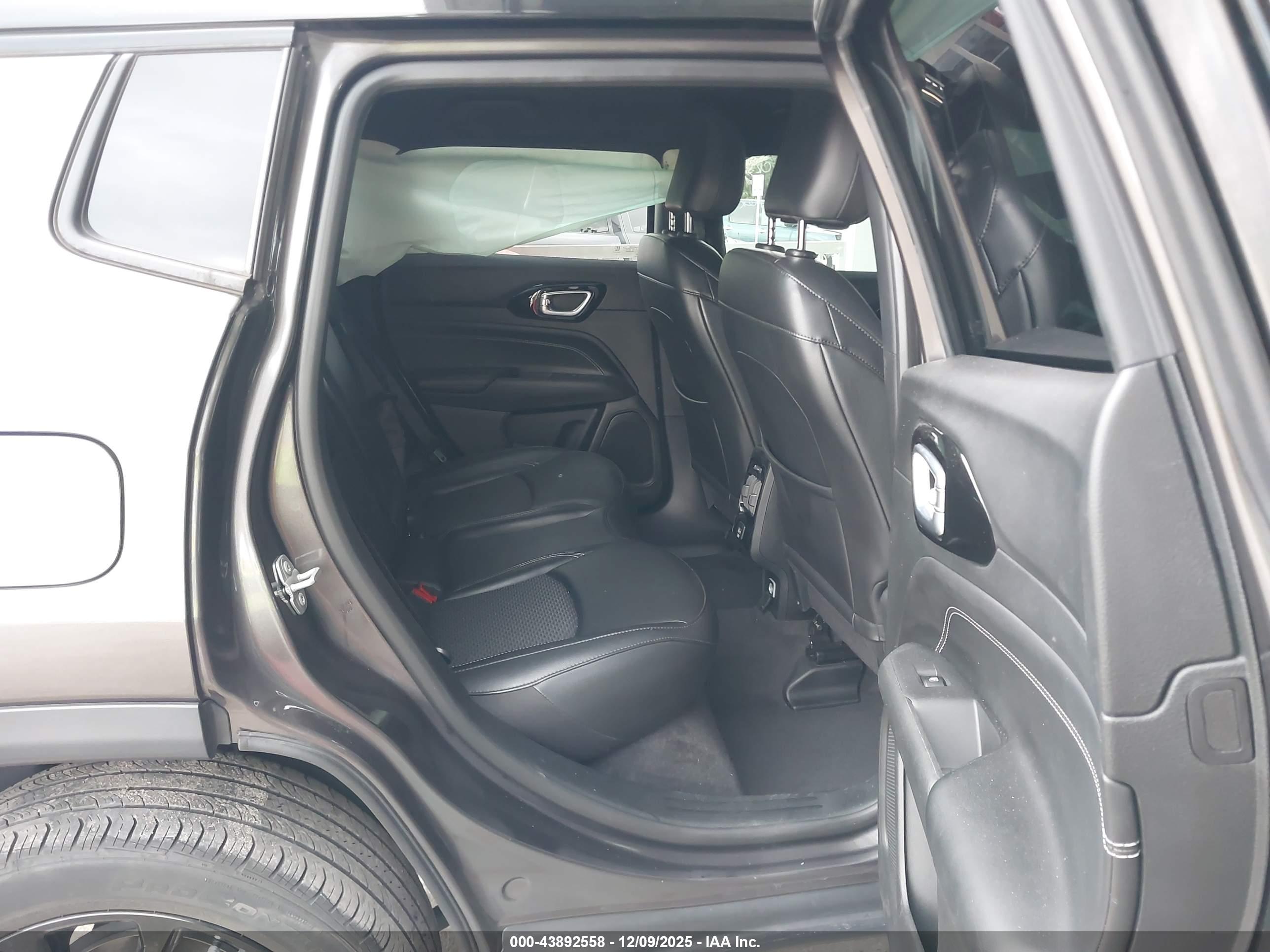 JEEP COMPASS image 8