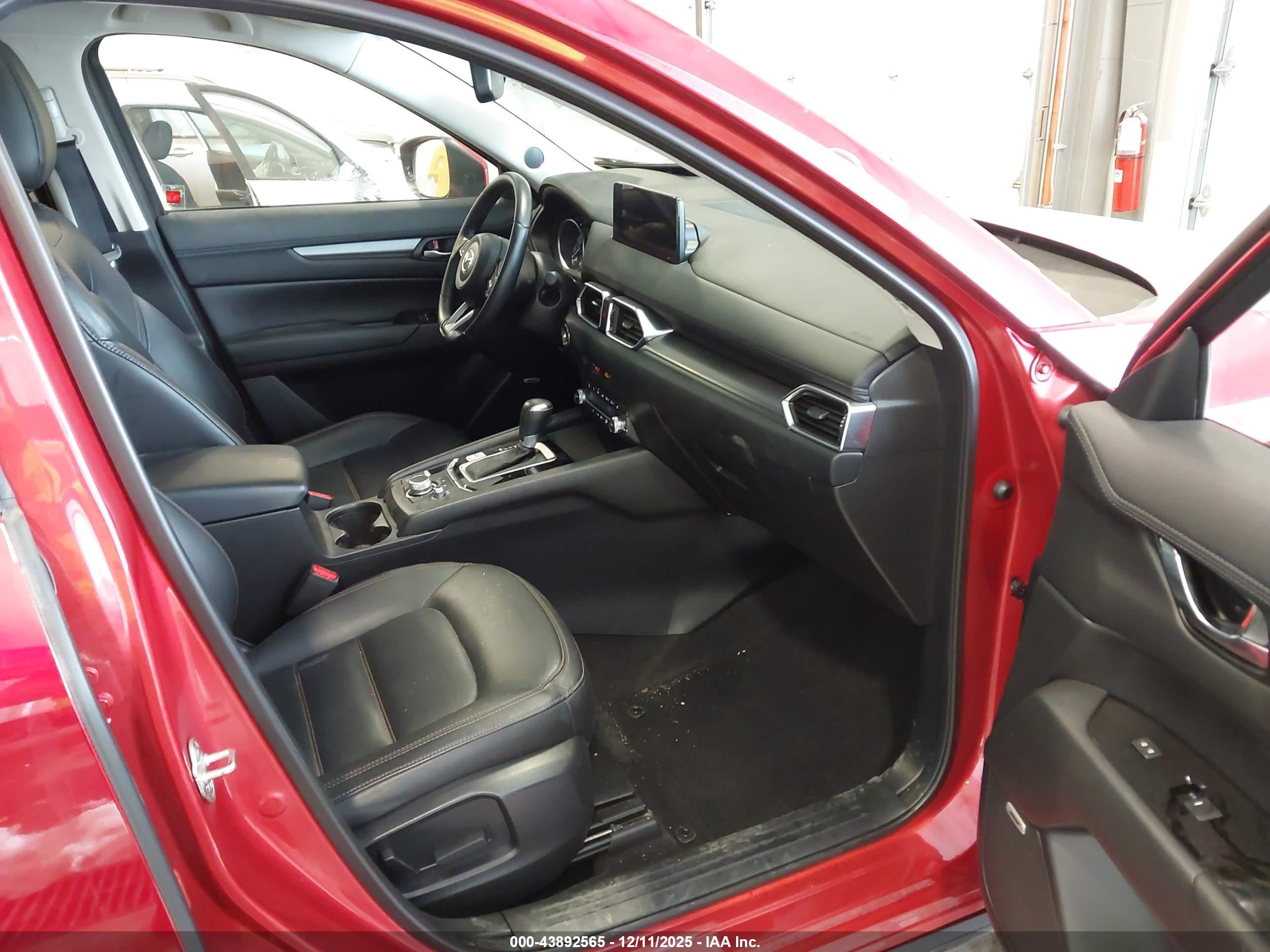 MAZDA CX-5 image 5