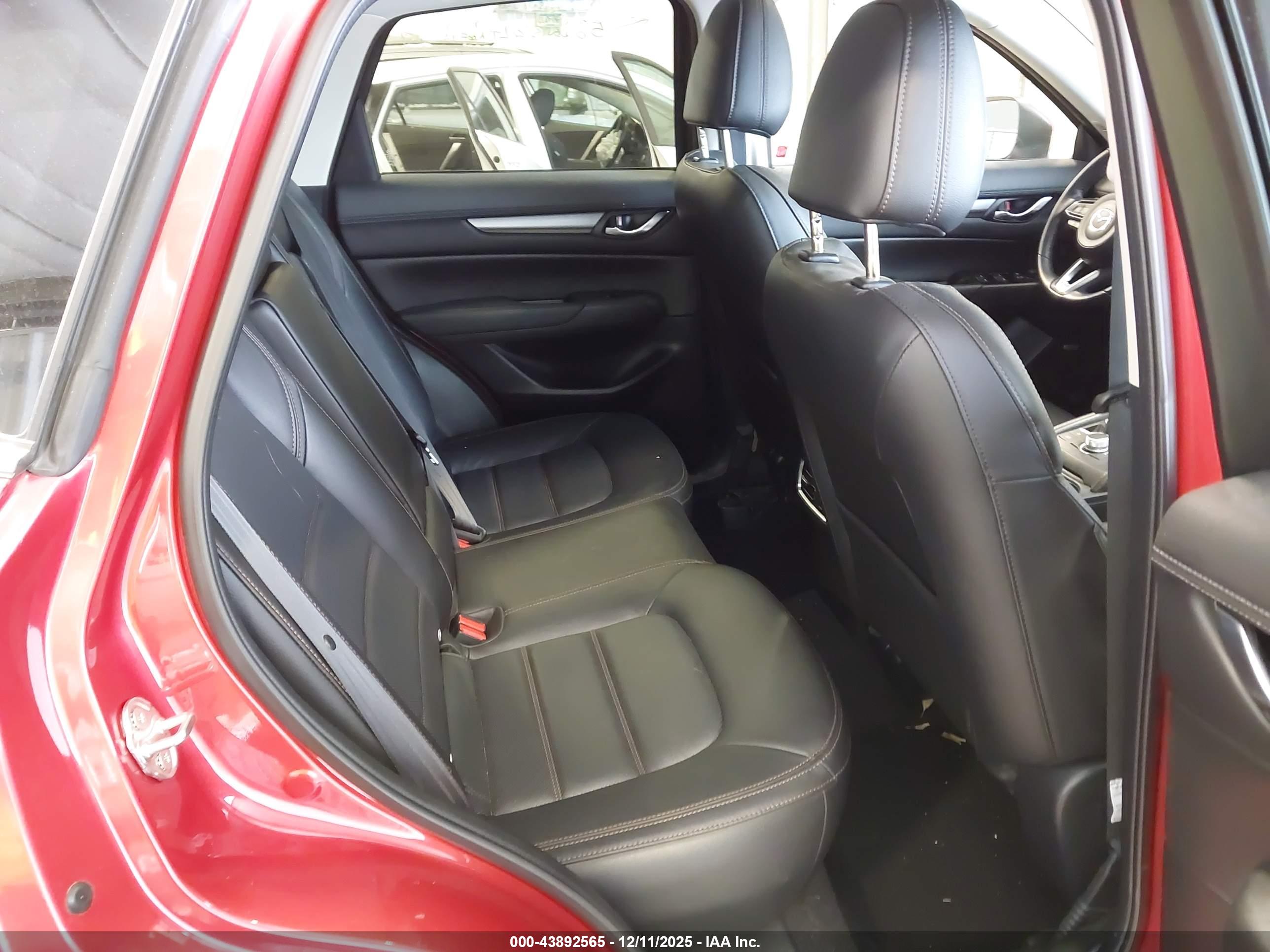 MAZDA CX-5 image 8