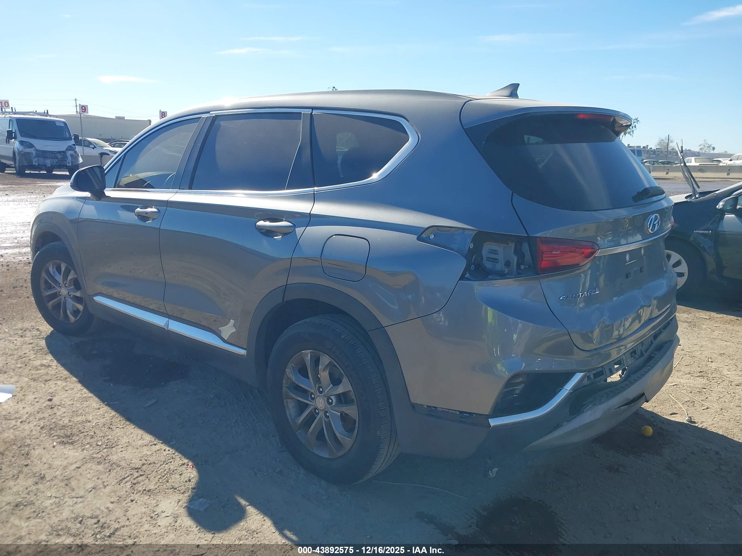 HYUNDAI SANTA image 3