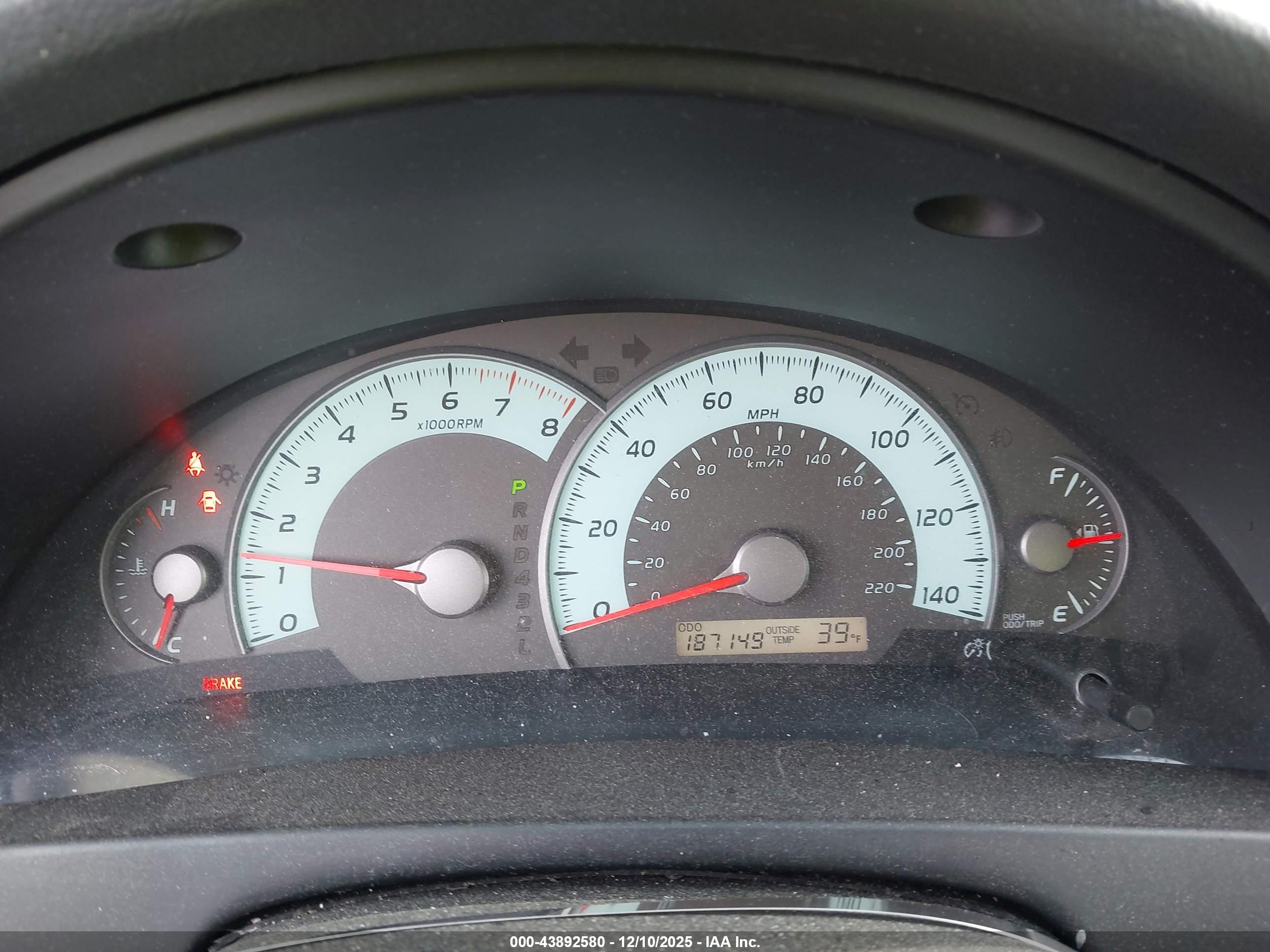 TOYOTA CAMRY image 7