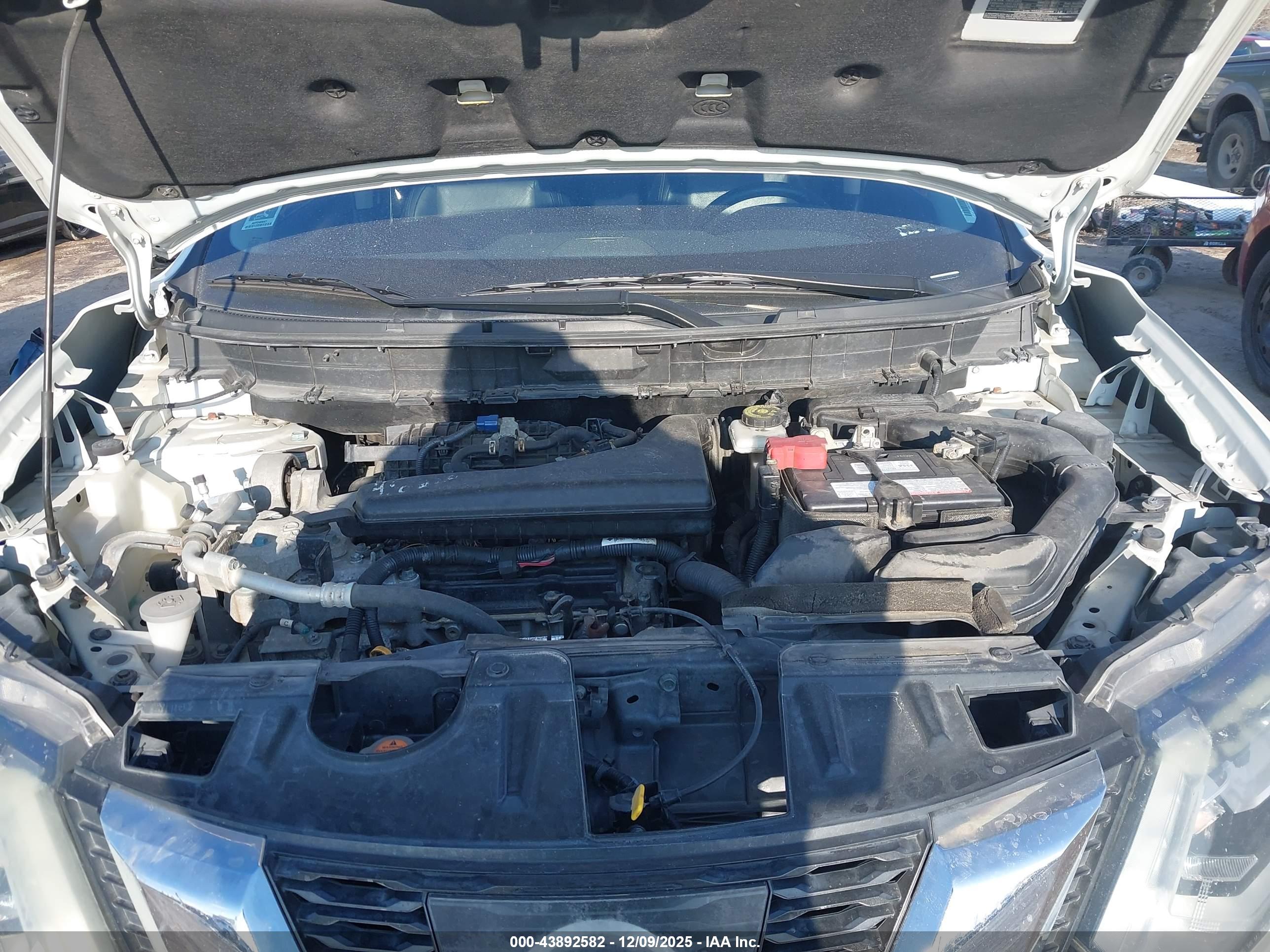 NISSAN ROGUE image 10