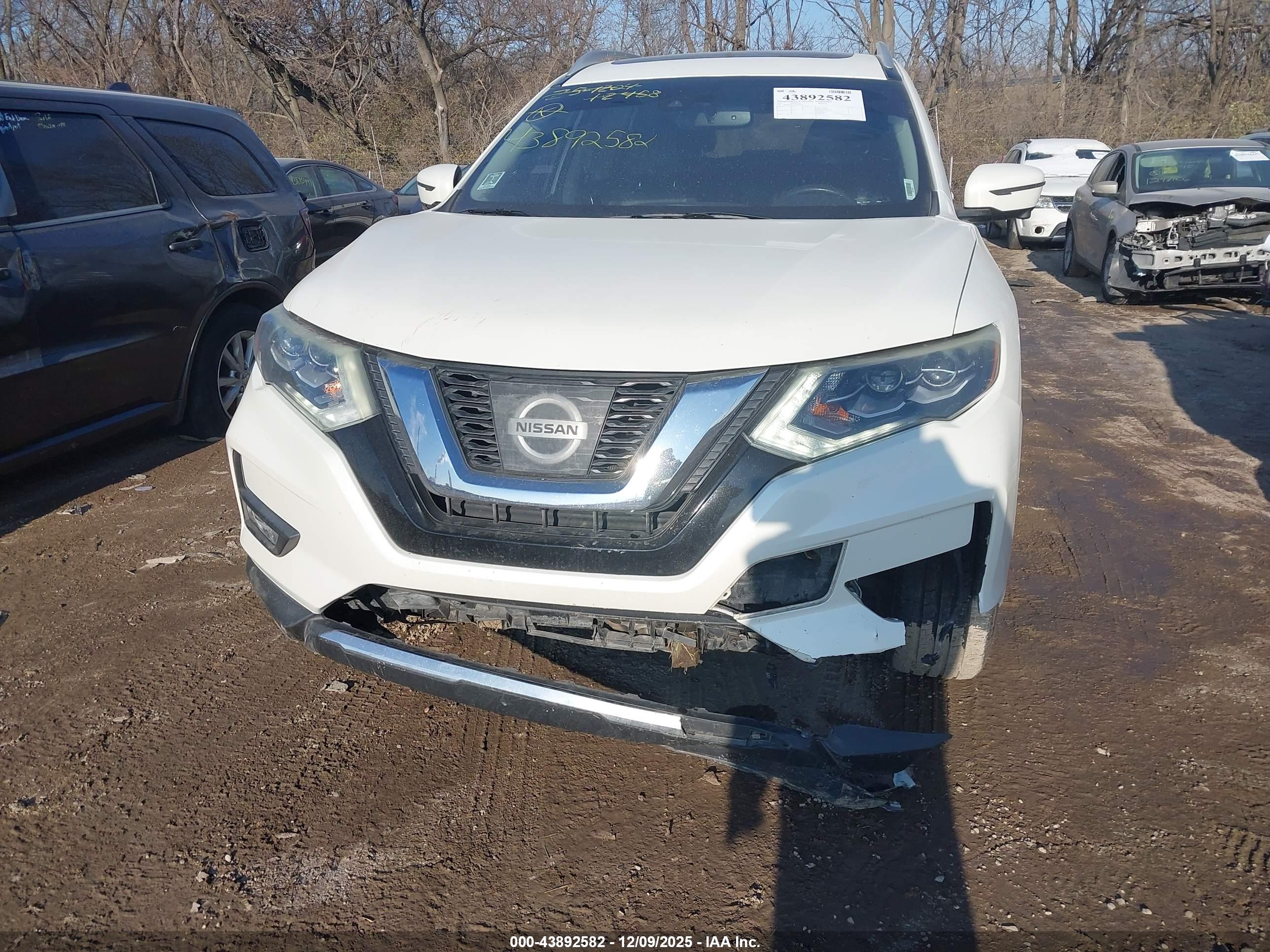 NISSAN ROGUE image 6