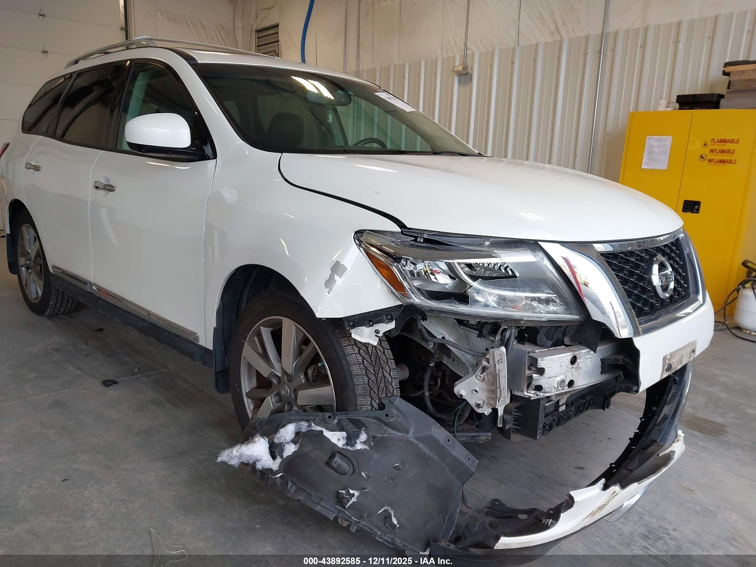 NISSAN PATHFINDER image 6