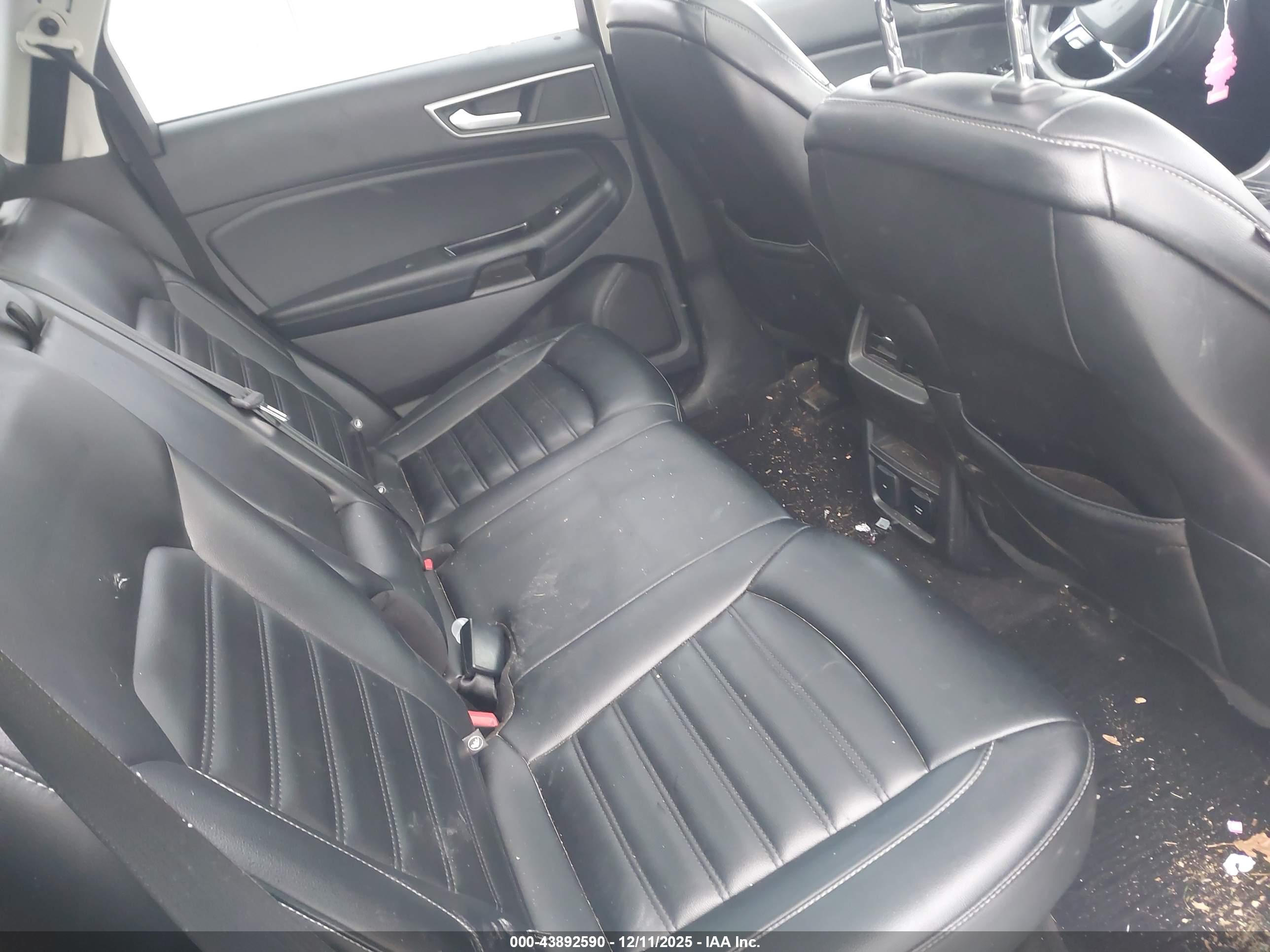 FORD EDGE image 8