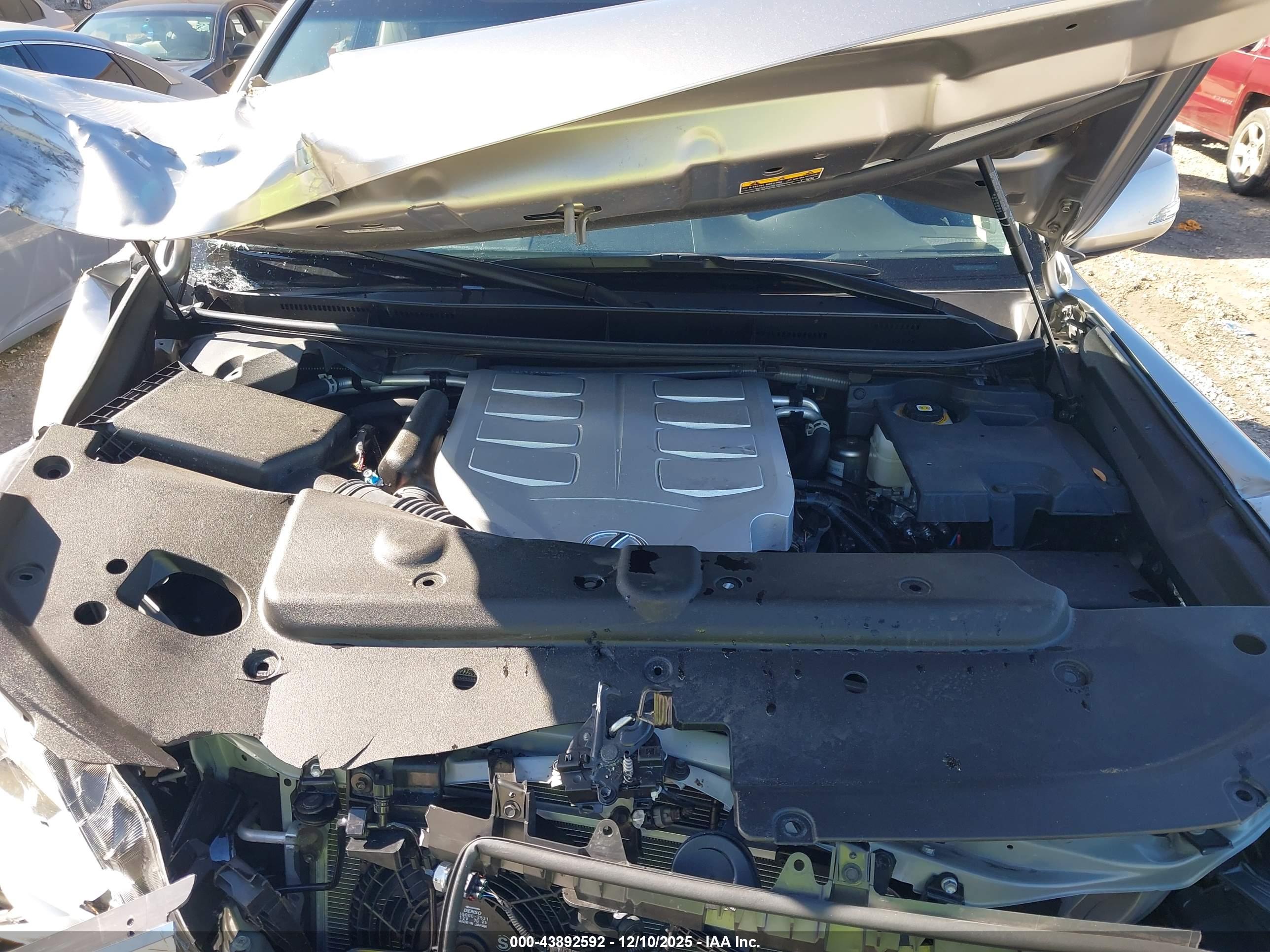 LEXUS GX image 10