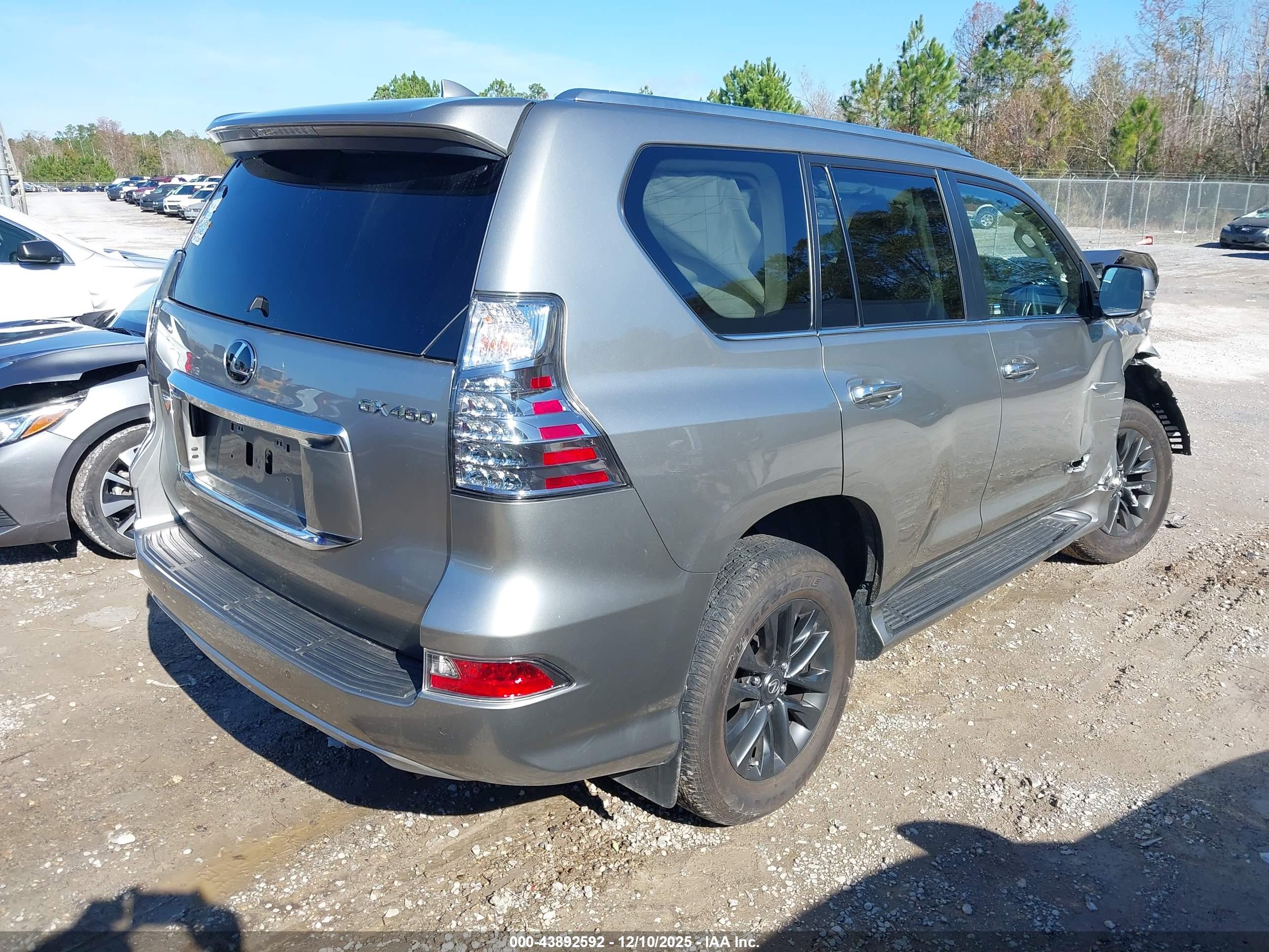 LEXUS GX image 4