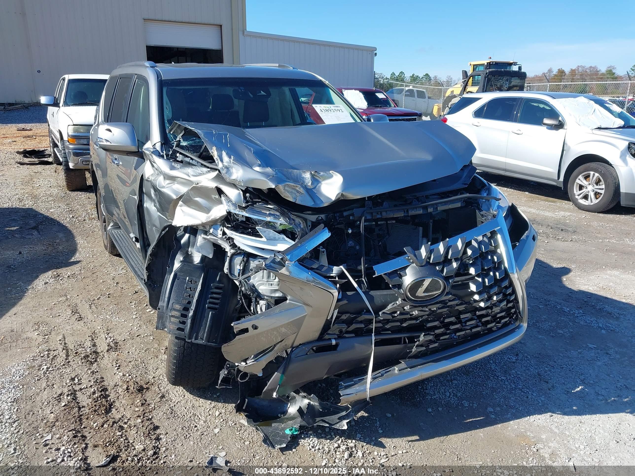 LEXUS GX image 6