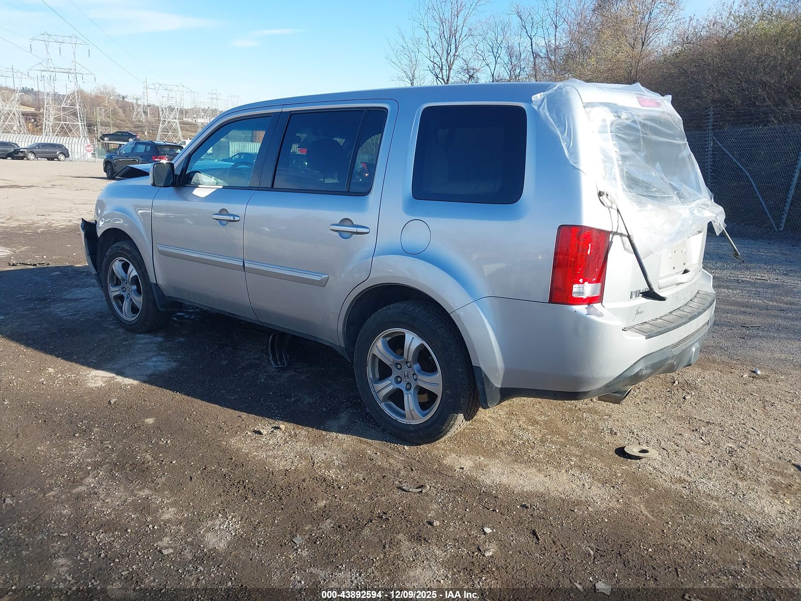HONDA PILOT image 3