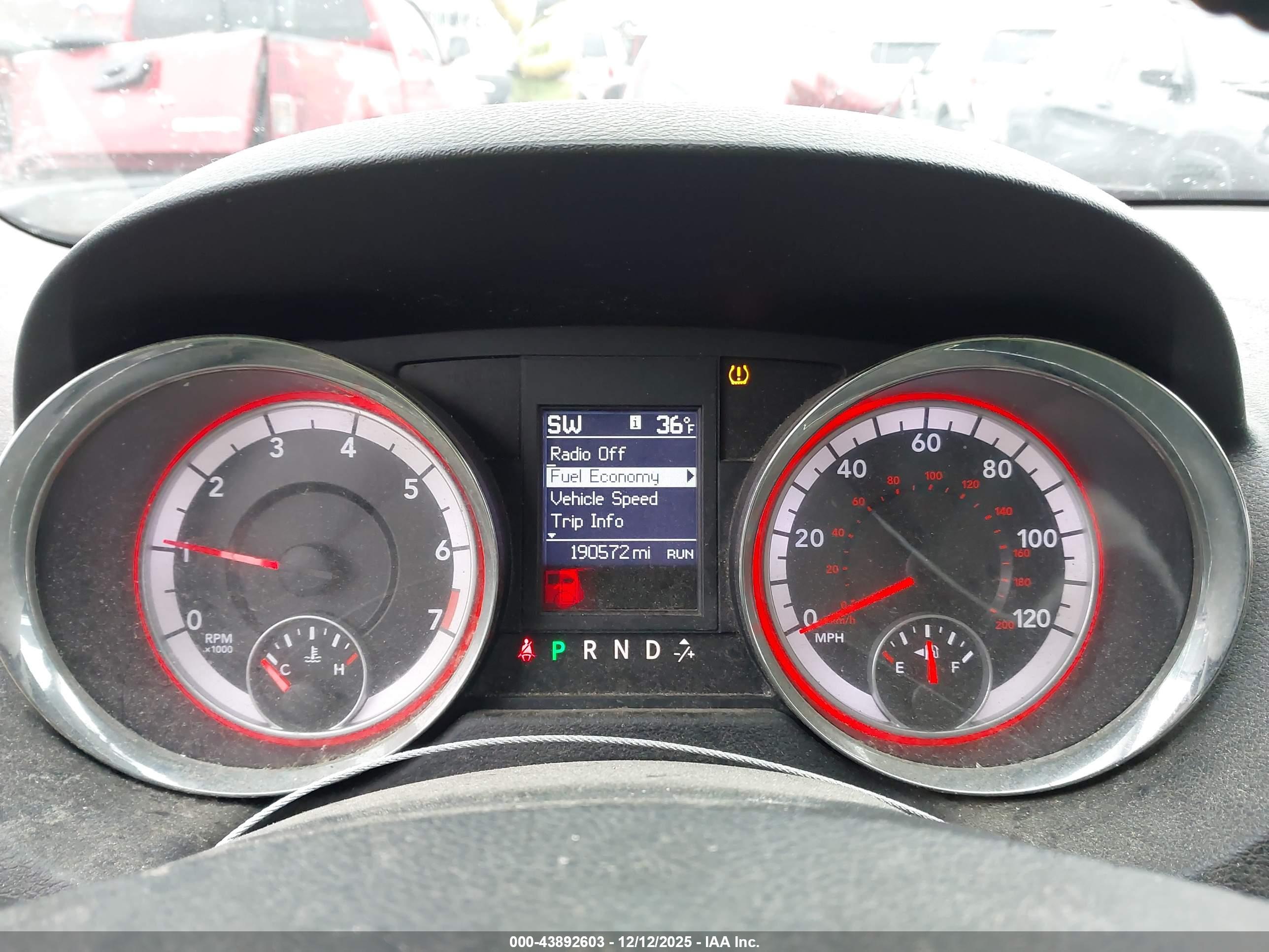 DODGE GRAND image 7