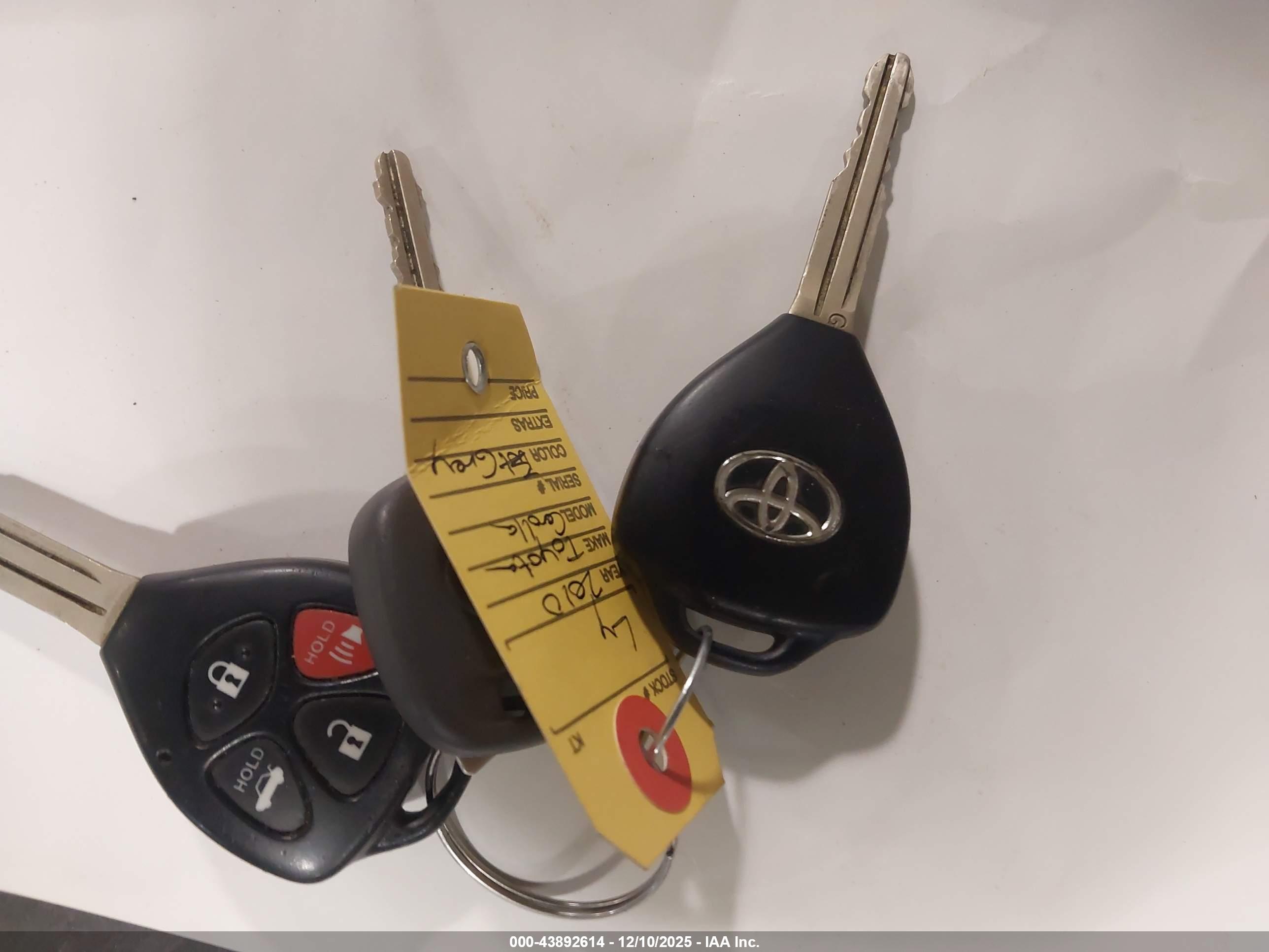 TOYOTA COROLLA image 11