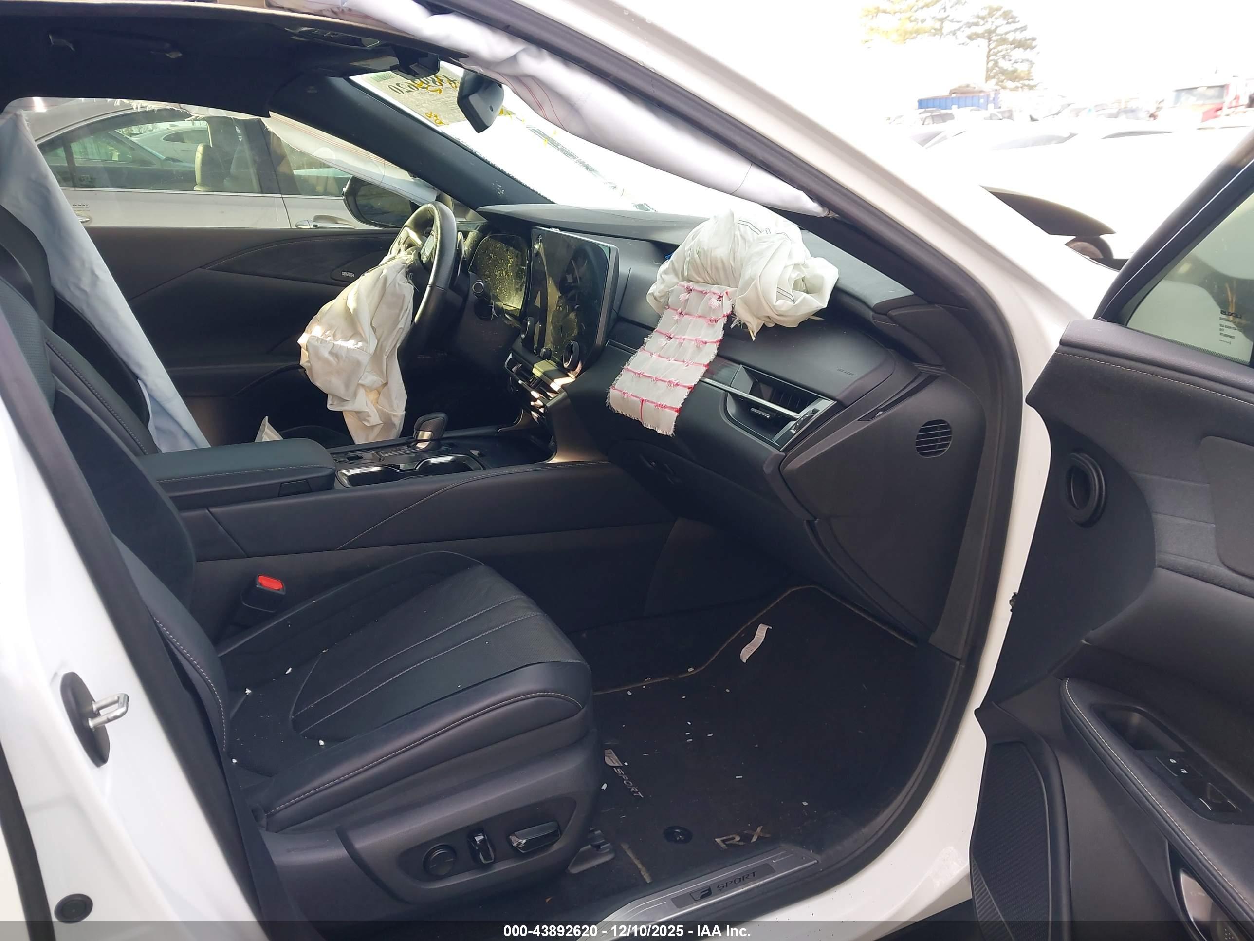 LEXUS RX image 5