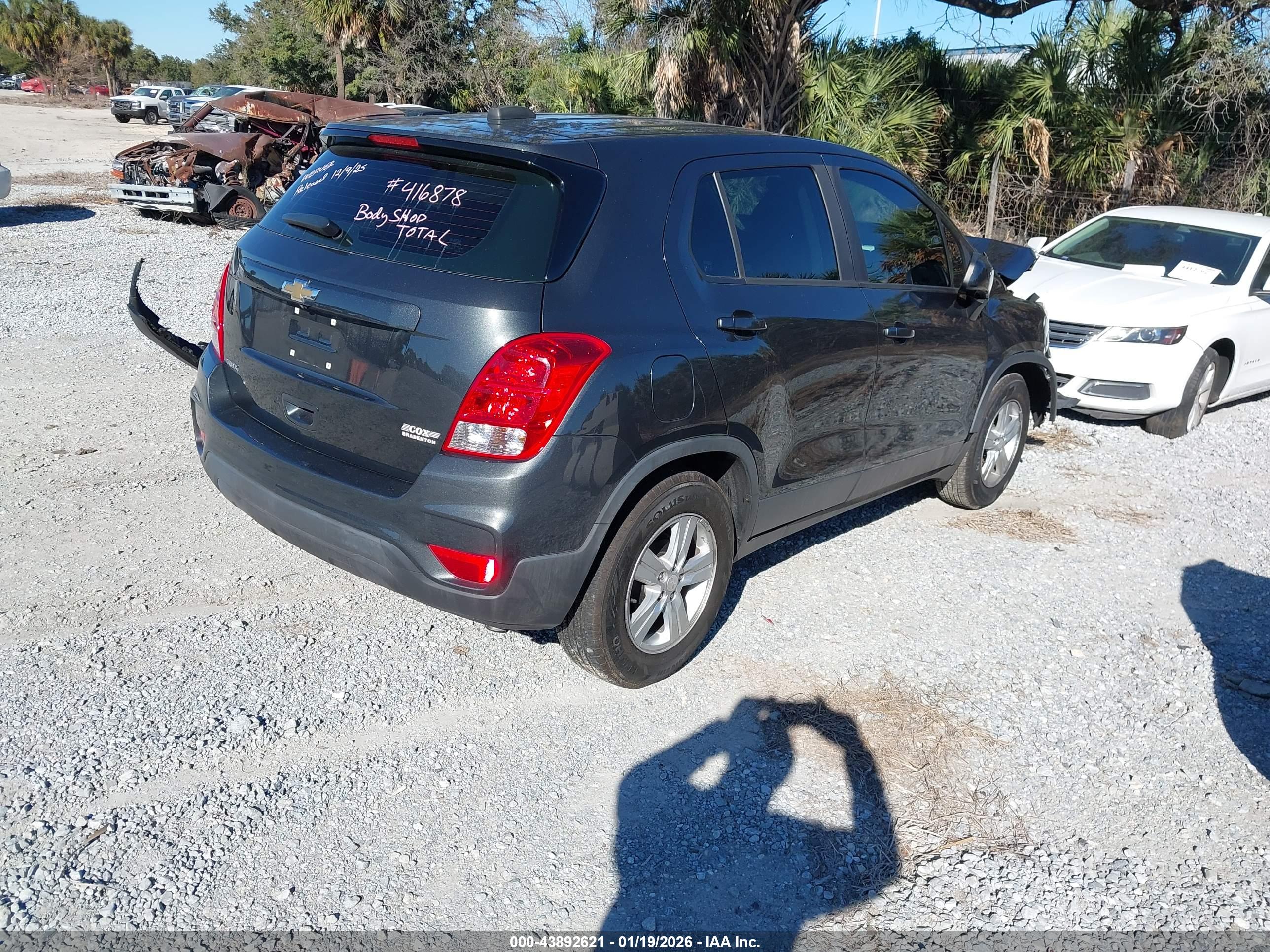 CHEVROLET TRAX image 4