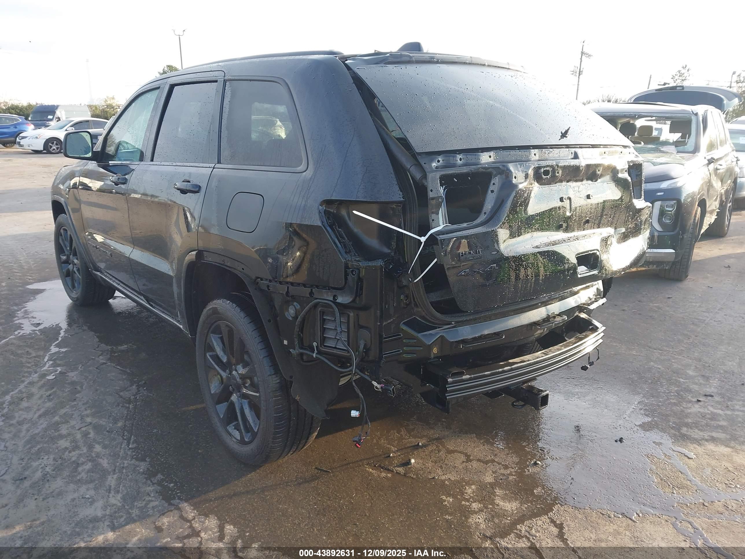 JEEP GRAND image 3