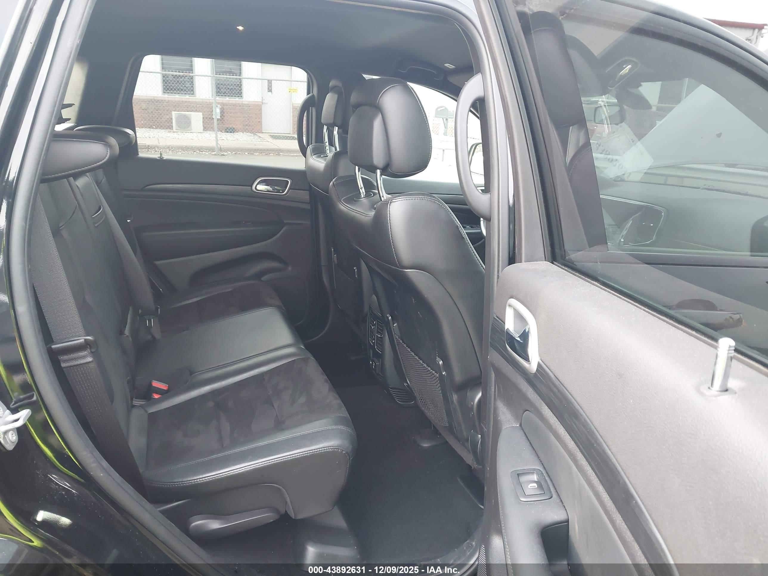 JEEP GRAND image 8