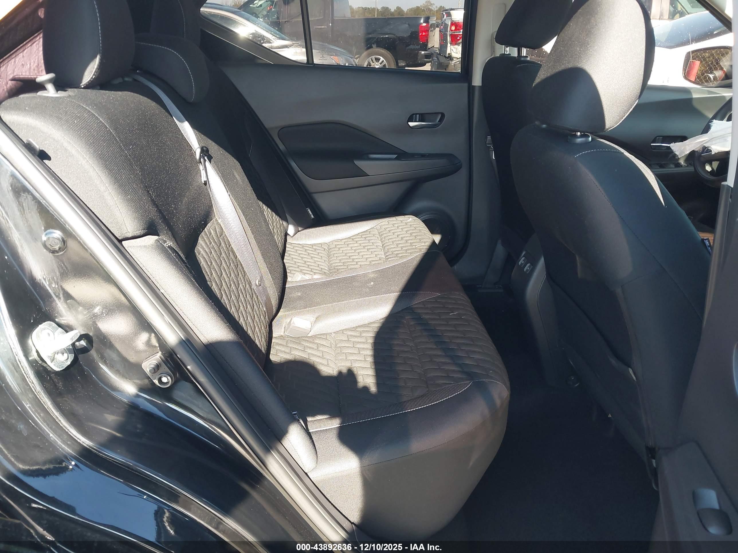 NISSAN KICKS image 8