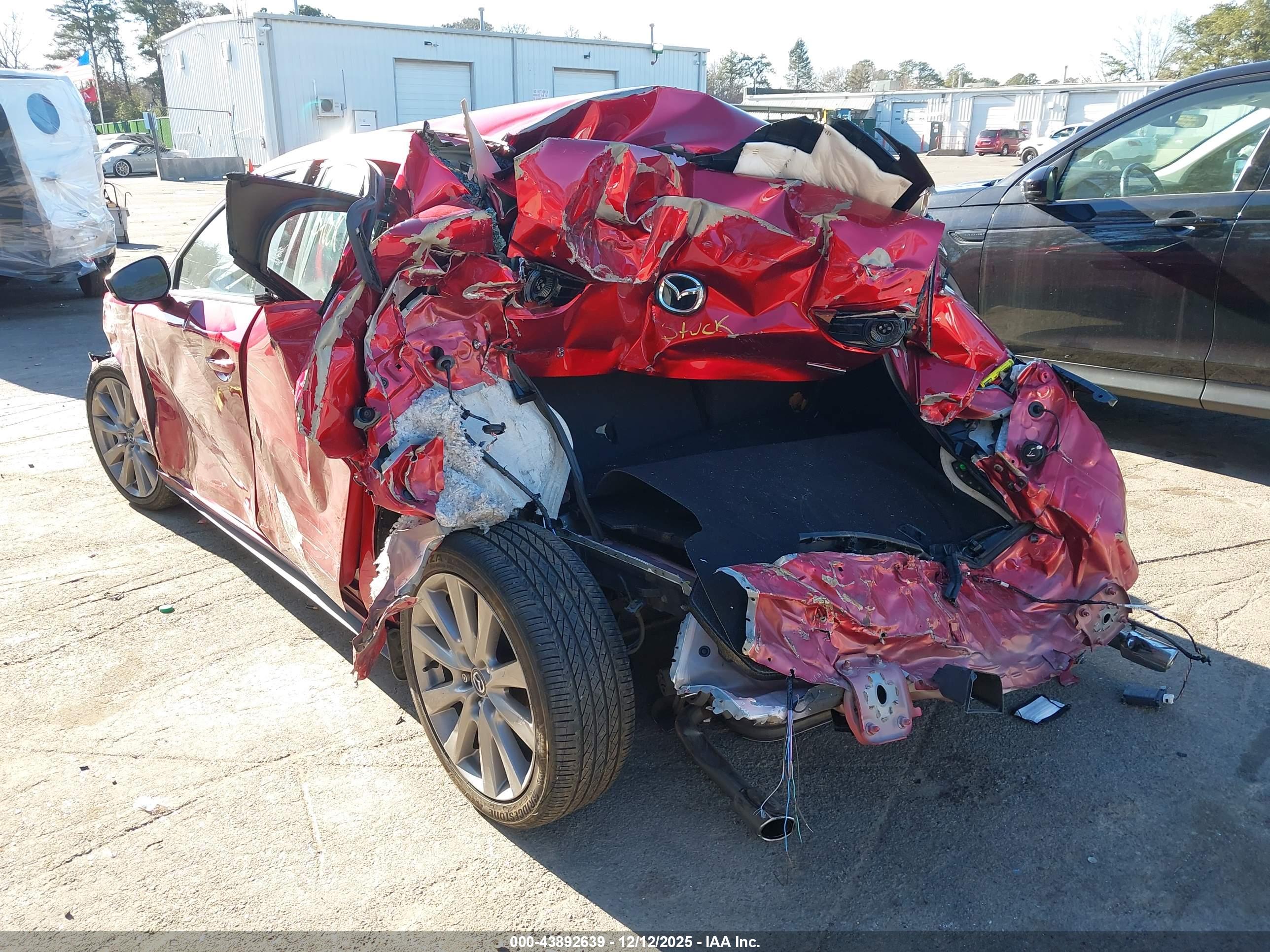 MAZDA MAZDA3 image 3