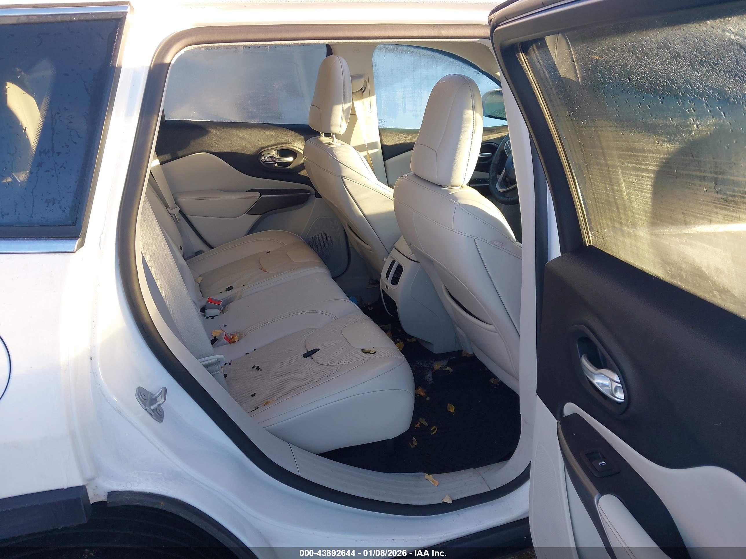 JEEP CHEROKEE image 8