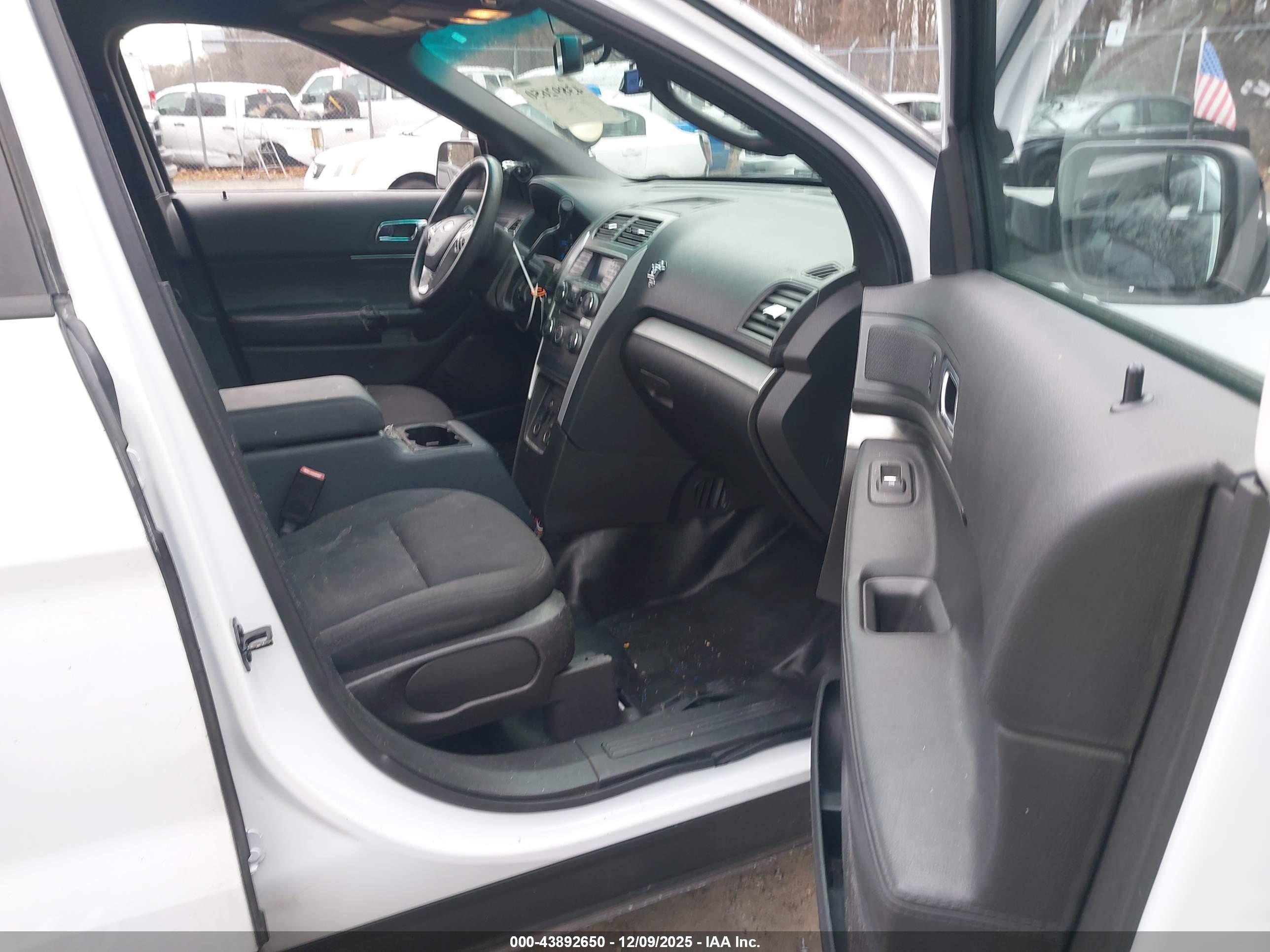 FORD UTILITY image 5