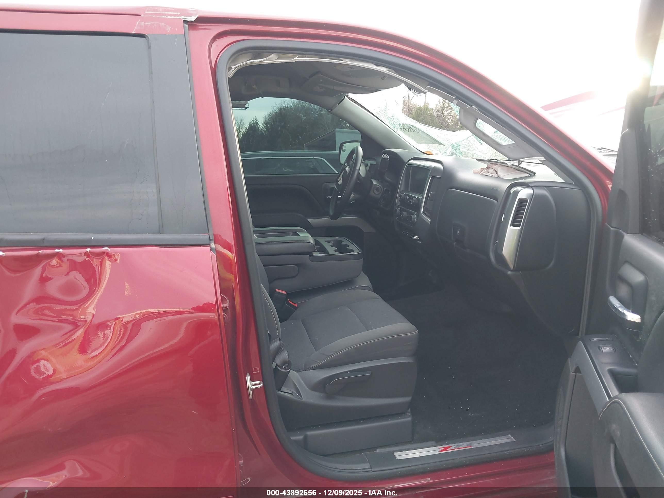 CHEVROLET SILVERADO image 5
