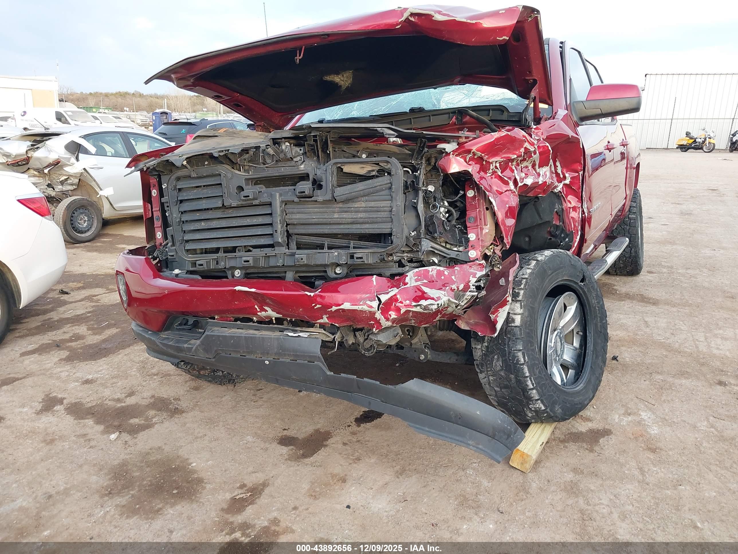 CHEVROLET SILVERADO image 6