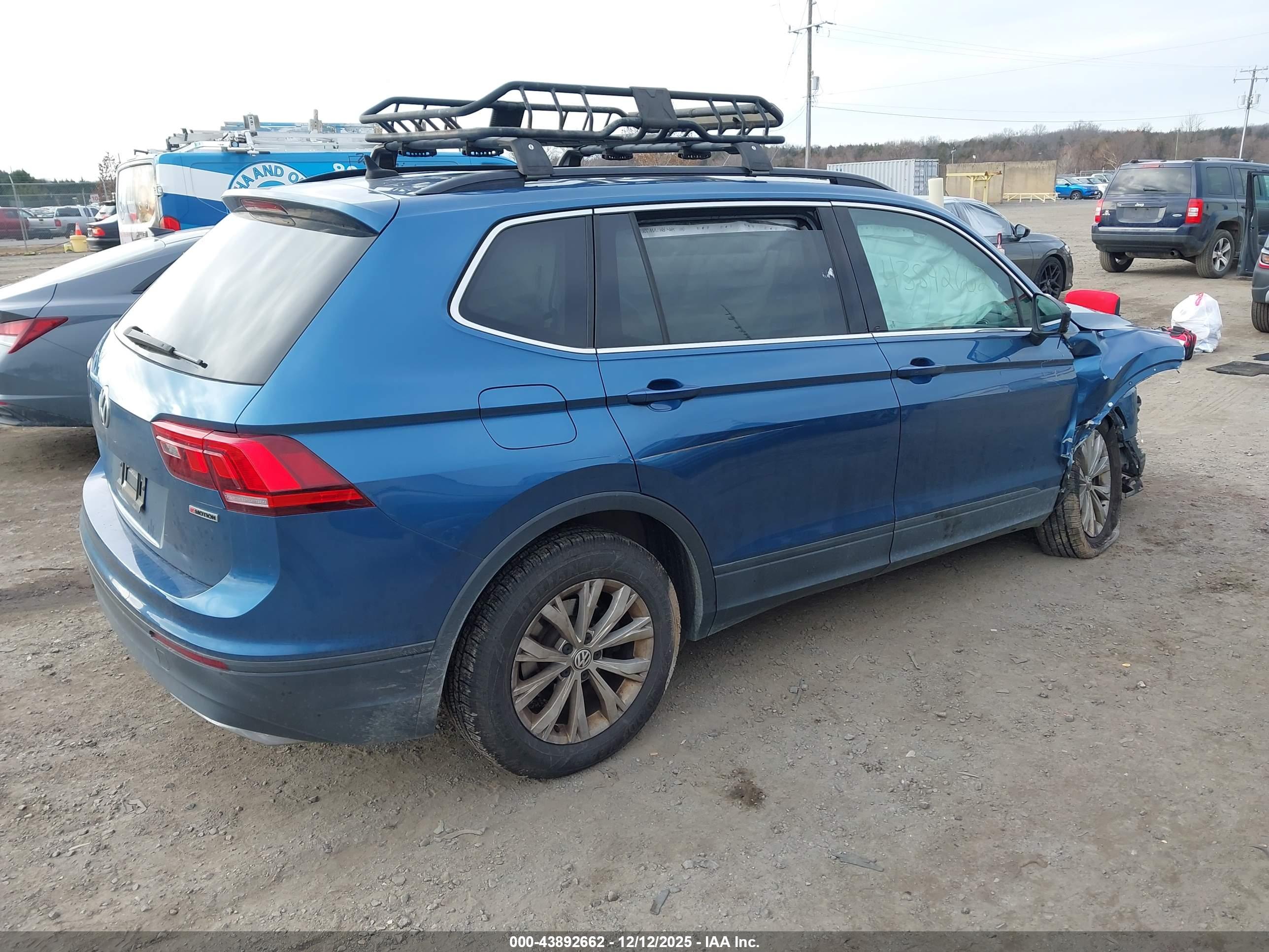 VOLKSWAGEN TIGUAN image 4