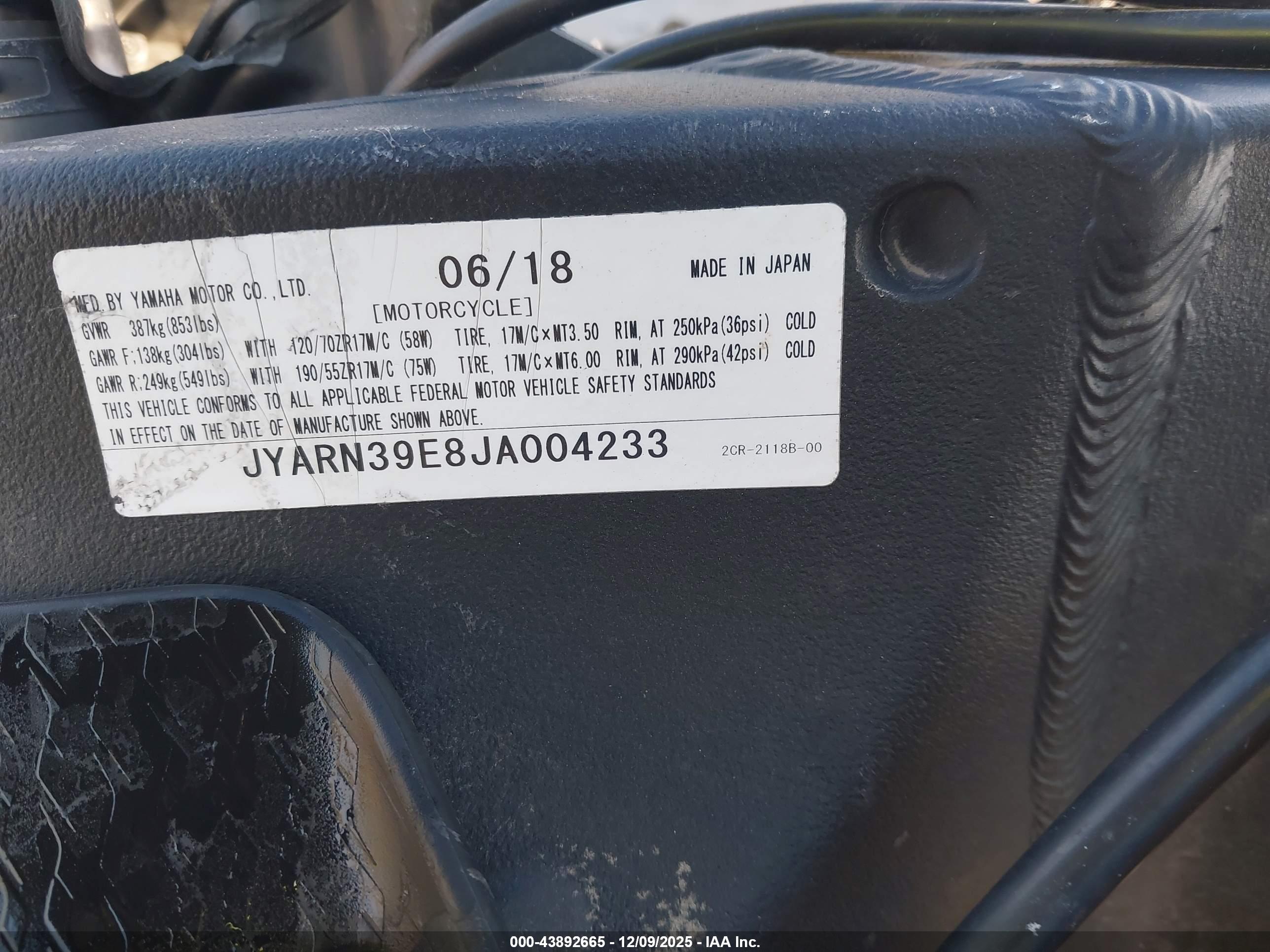 YAMAHA YZFR1 image 10