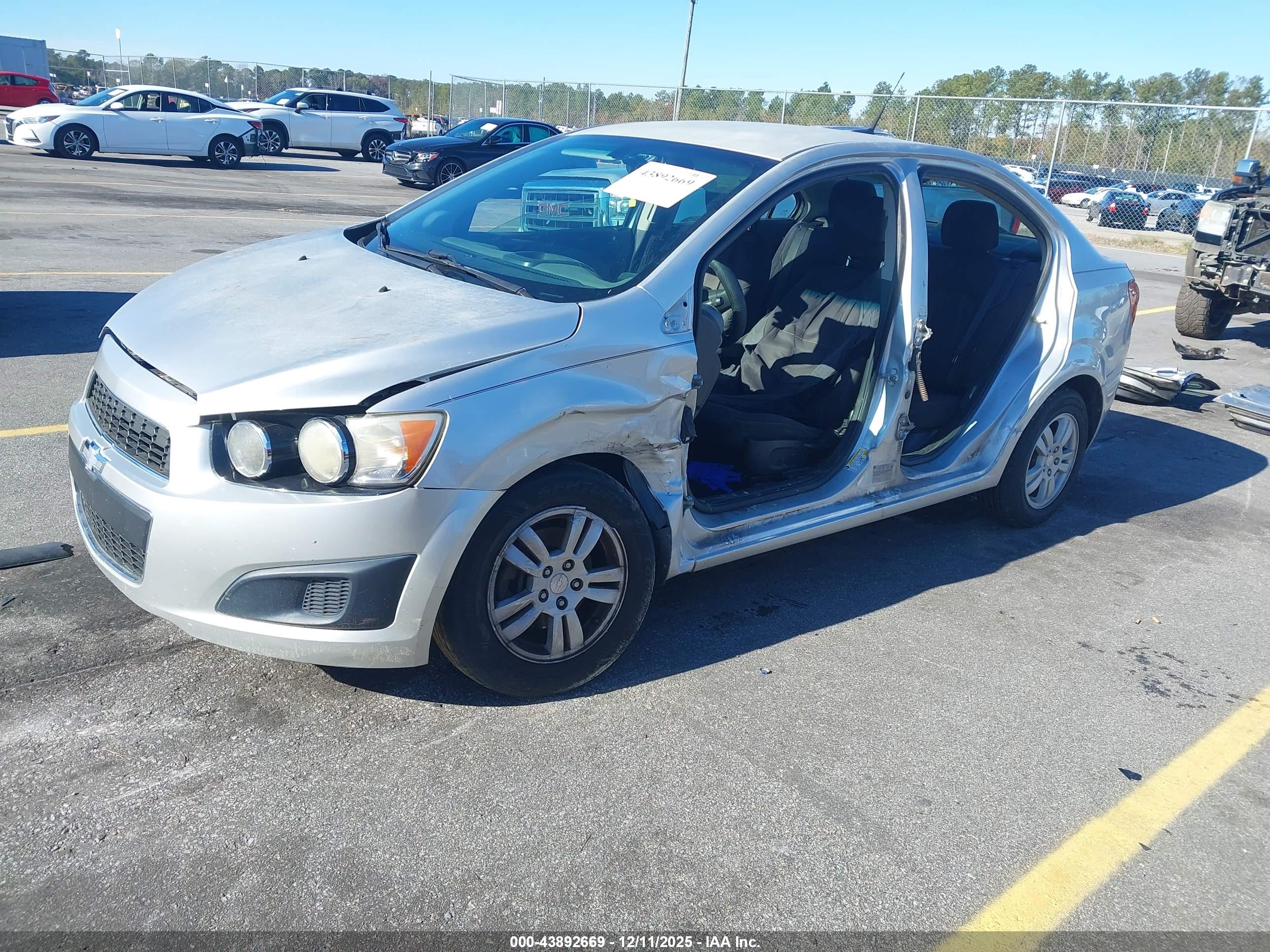 CHEVROLET SONIC image 2