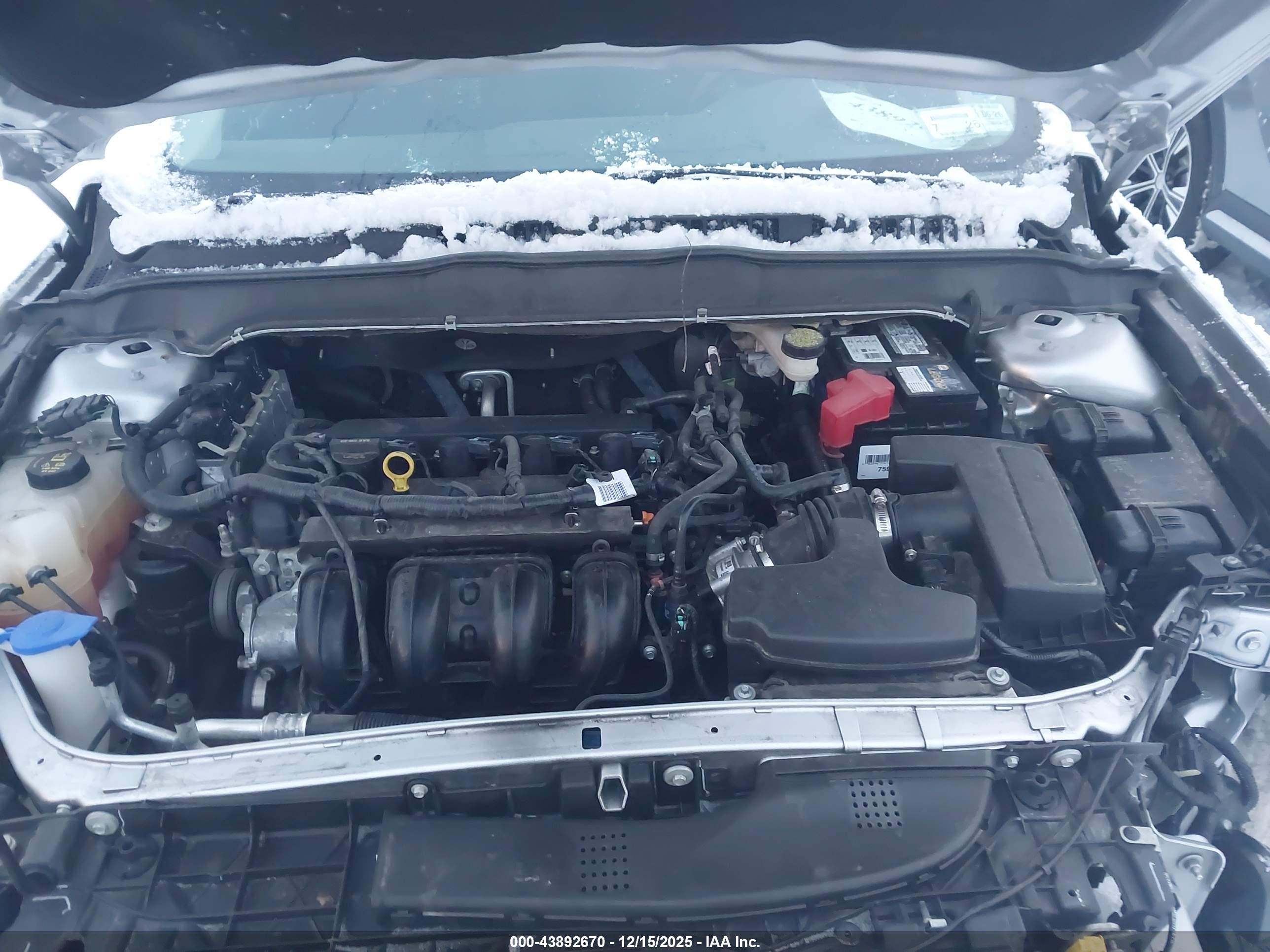 FORD FUSION image 10