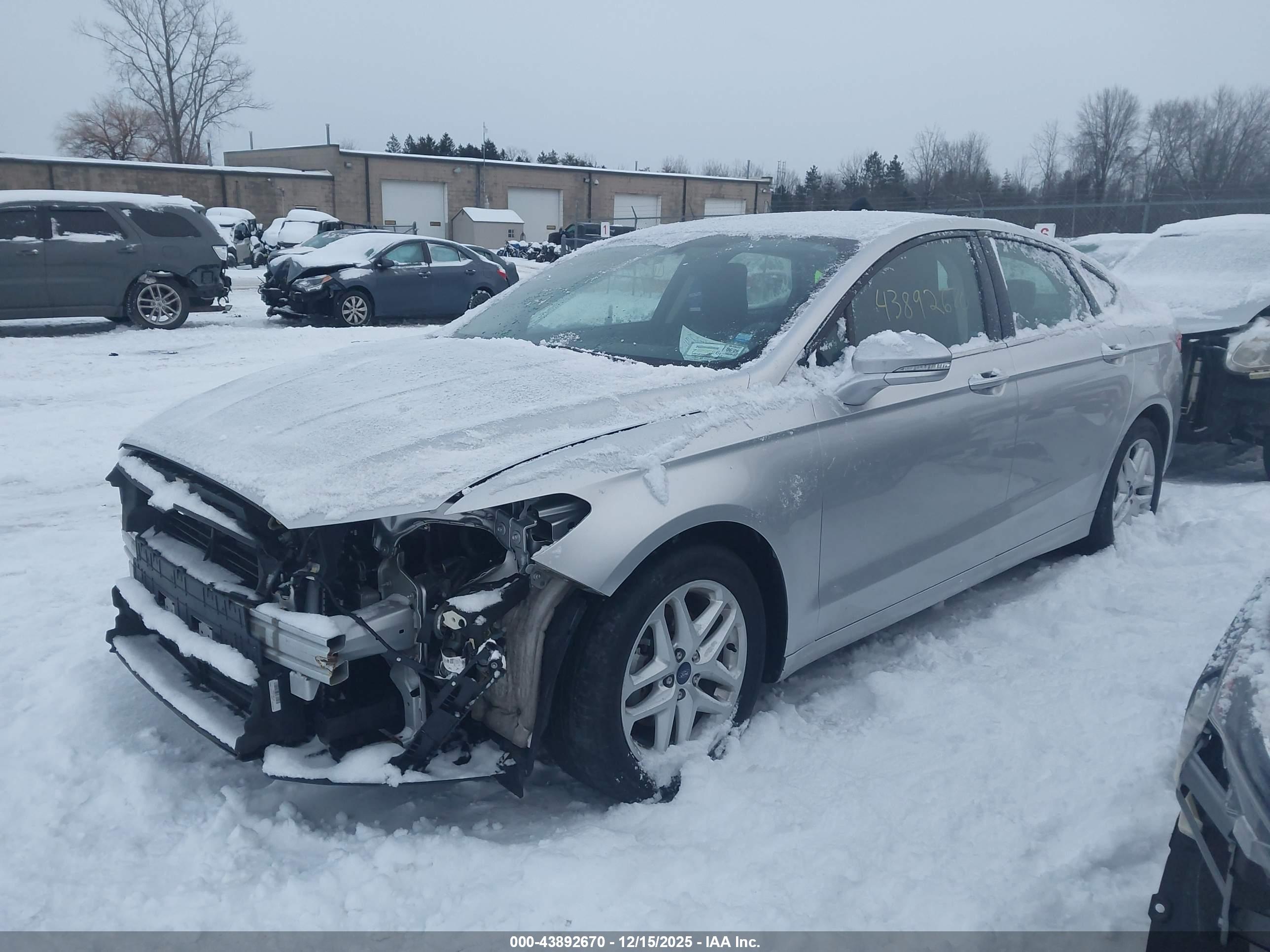 FORD FUSION image 2