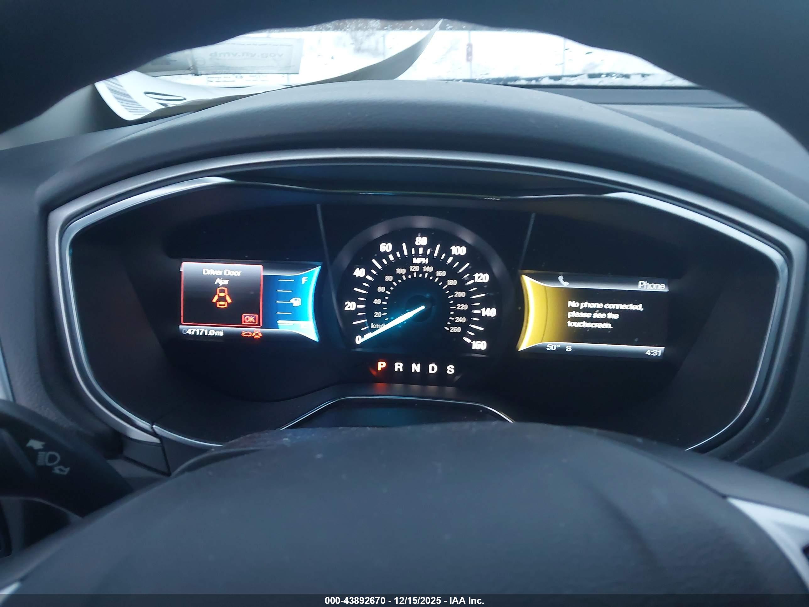 FORD FUSION image 7