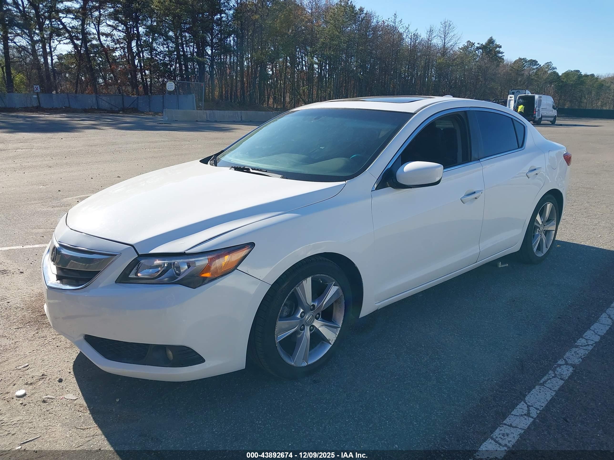 ACURA ILX image 2
