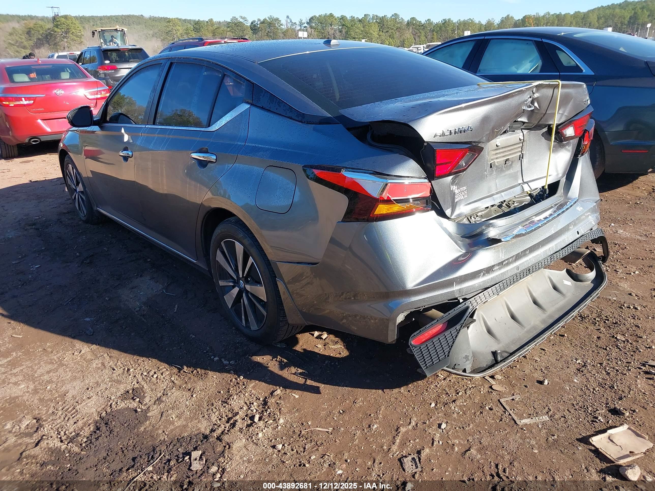 NISSAN ALTIMA image 3