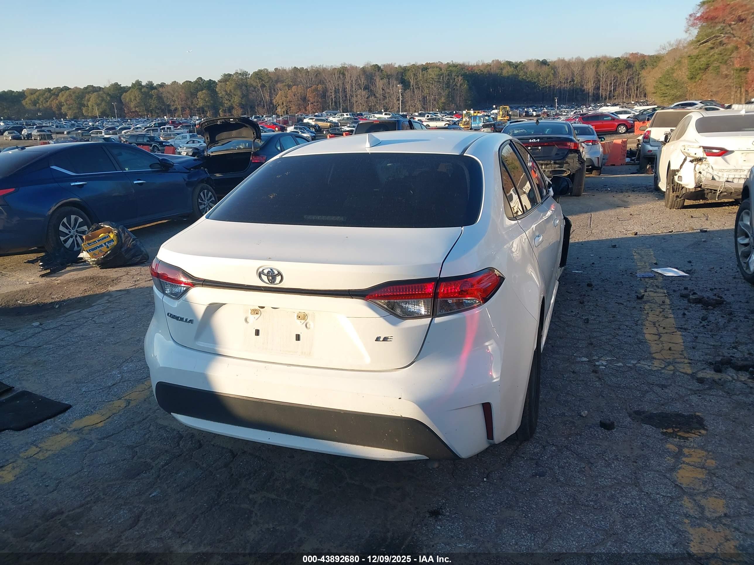 TOYOTA COROLLA image 4