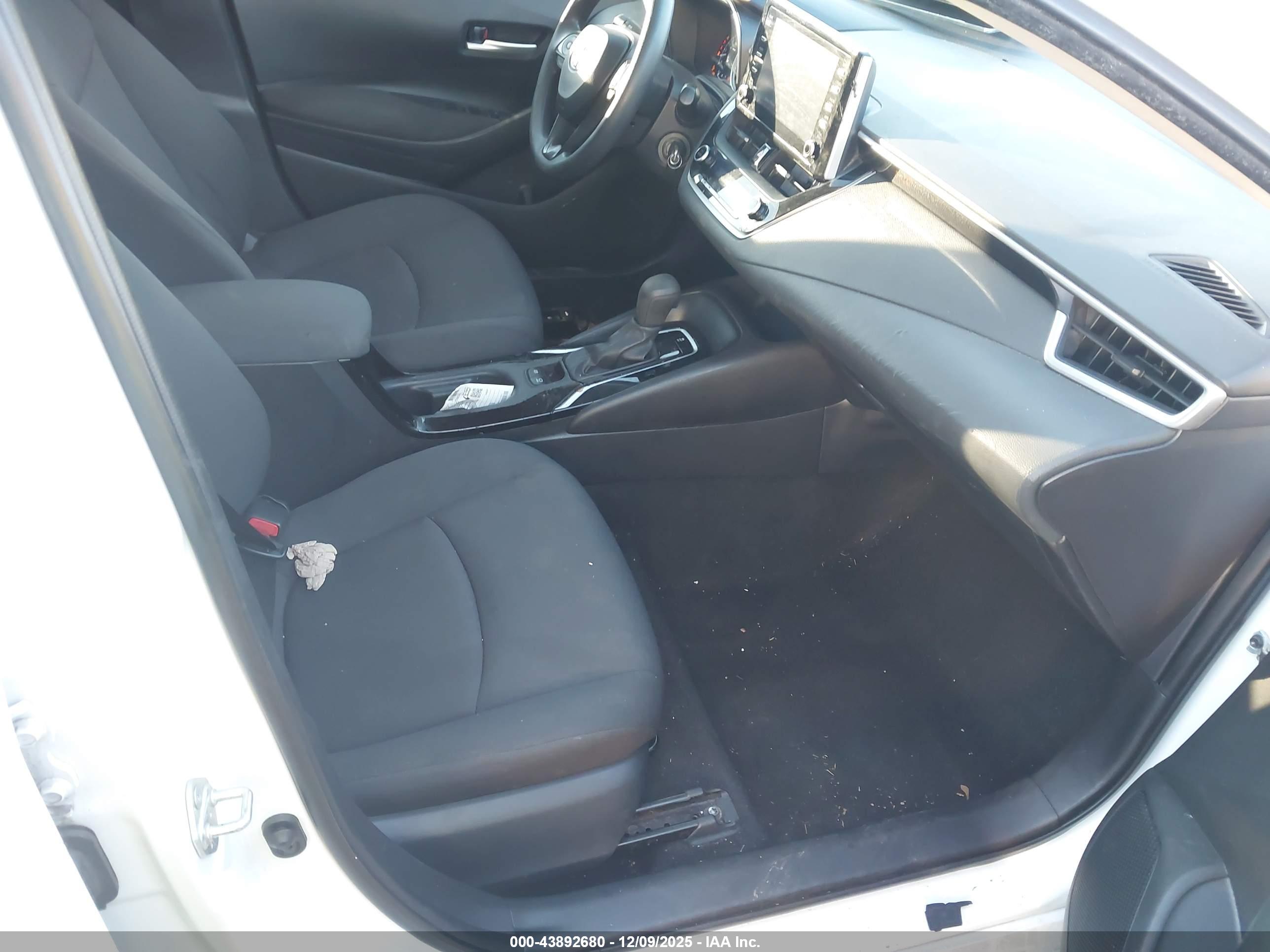 TOYOTA COROLLA image 5